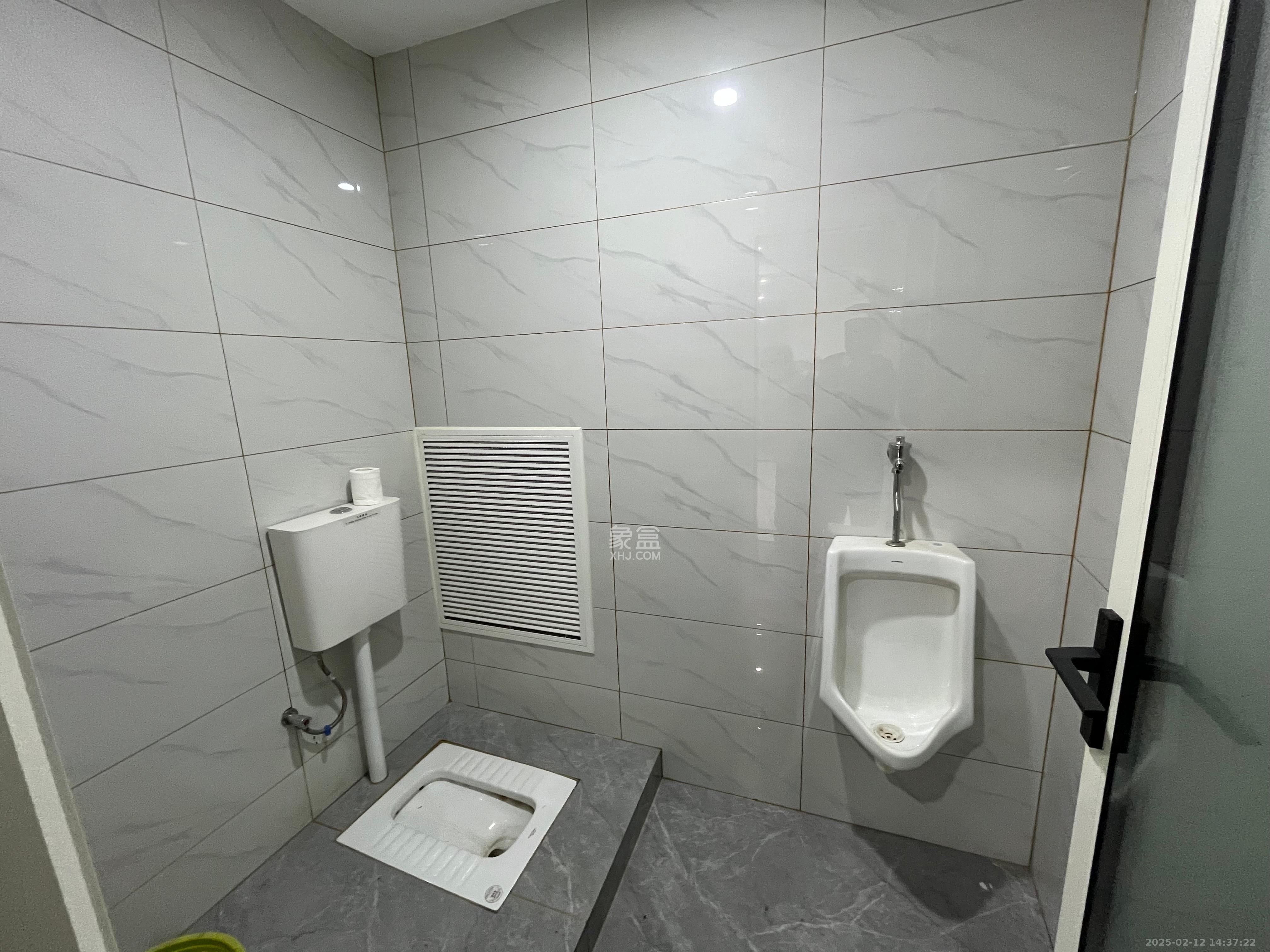 新世纪大厦 2室2厅2卫 3500.0元/月 新世纪大厦 2室2厅2卫 3500.0元/月室内图