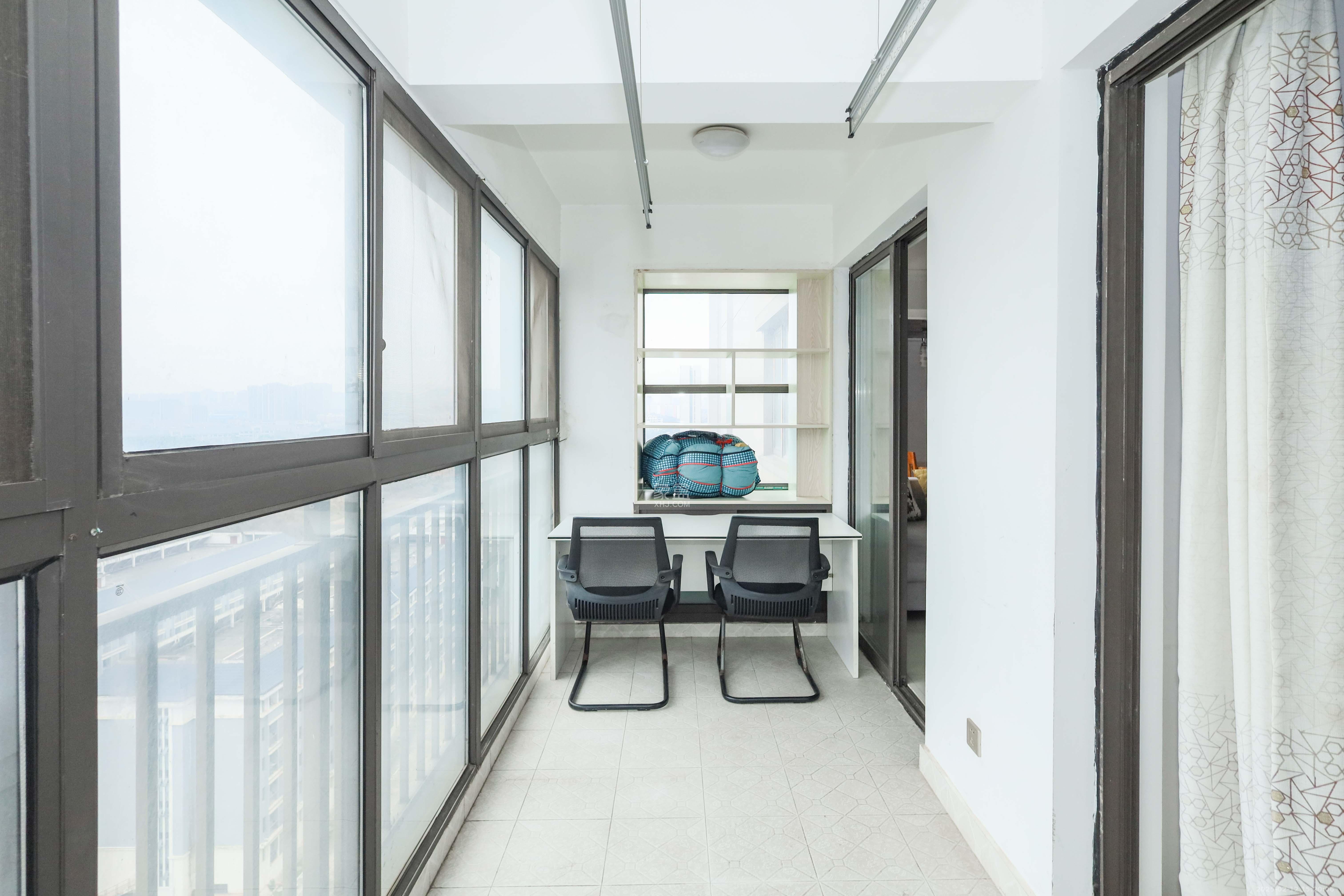 旭辉御府 3室2厅1卫 2500.0元/月 旭辉御府 3室2厅1卫 2500.0元/月室内图