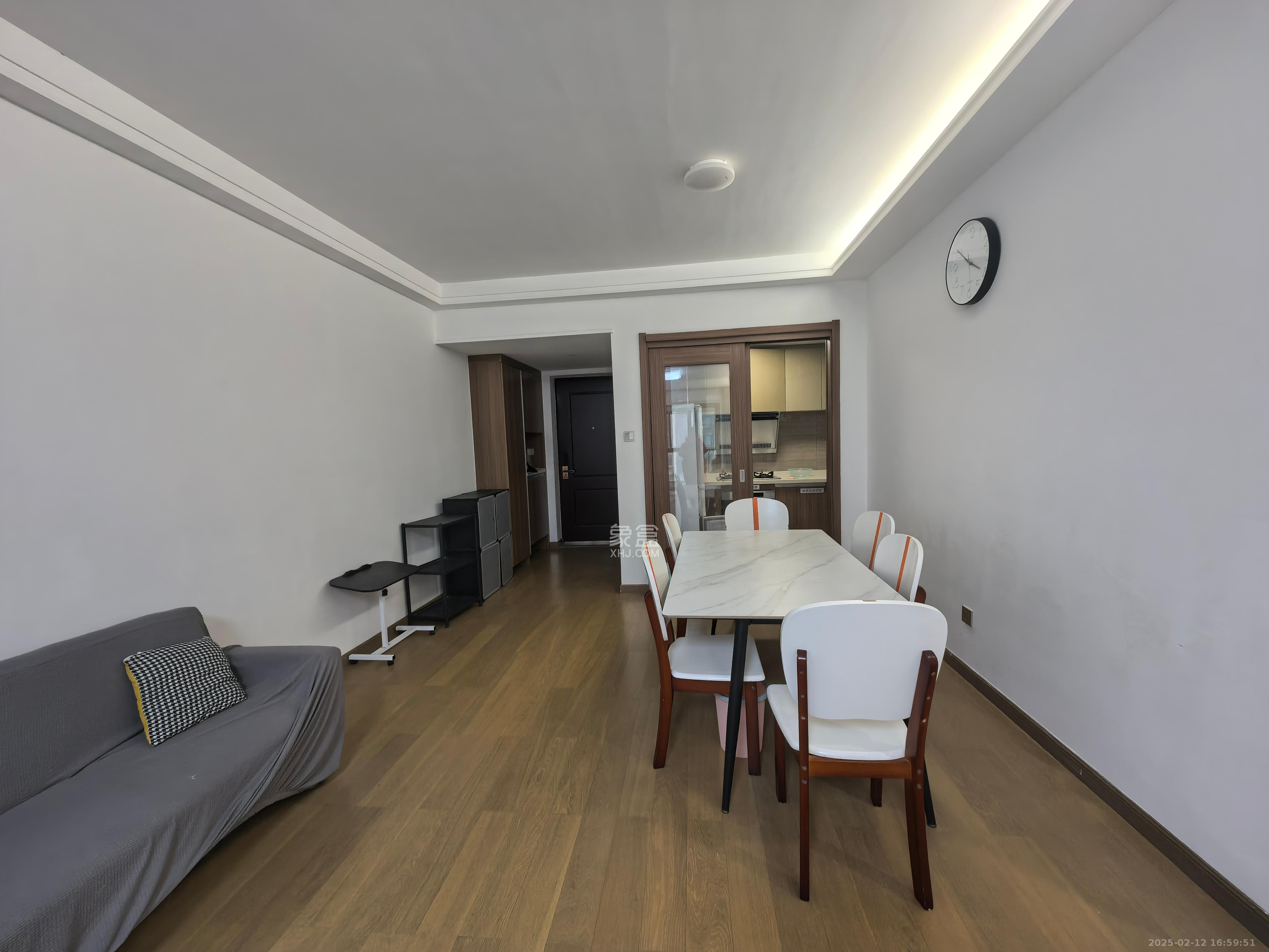 阳光城尚东湾青柠园  3室1厅2卫    2500.0元/月 阳光城尚东湾青柠园  3室1厅2卫    2500.0元/月室内图