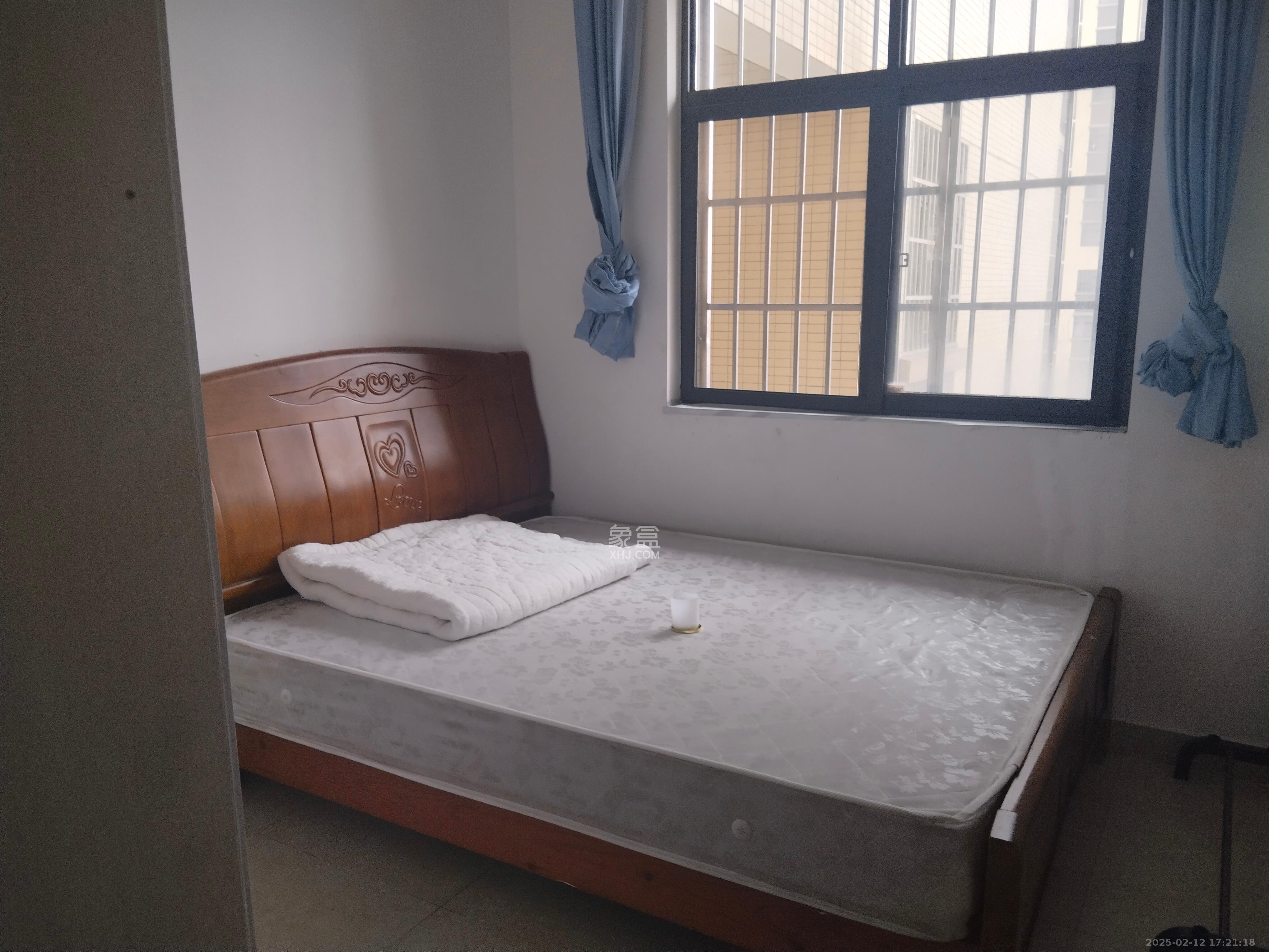 景塘家园  3室1厅1卫   2100.00元/月室内图