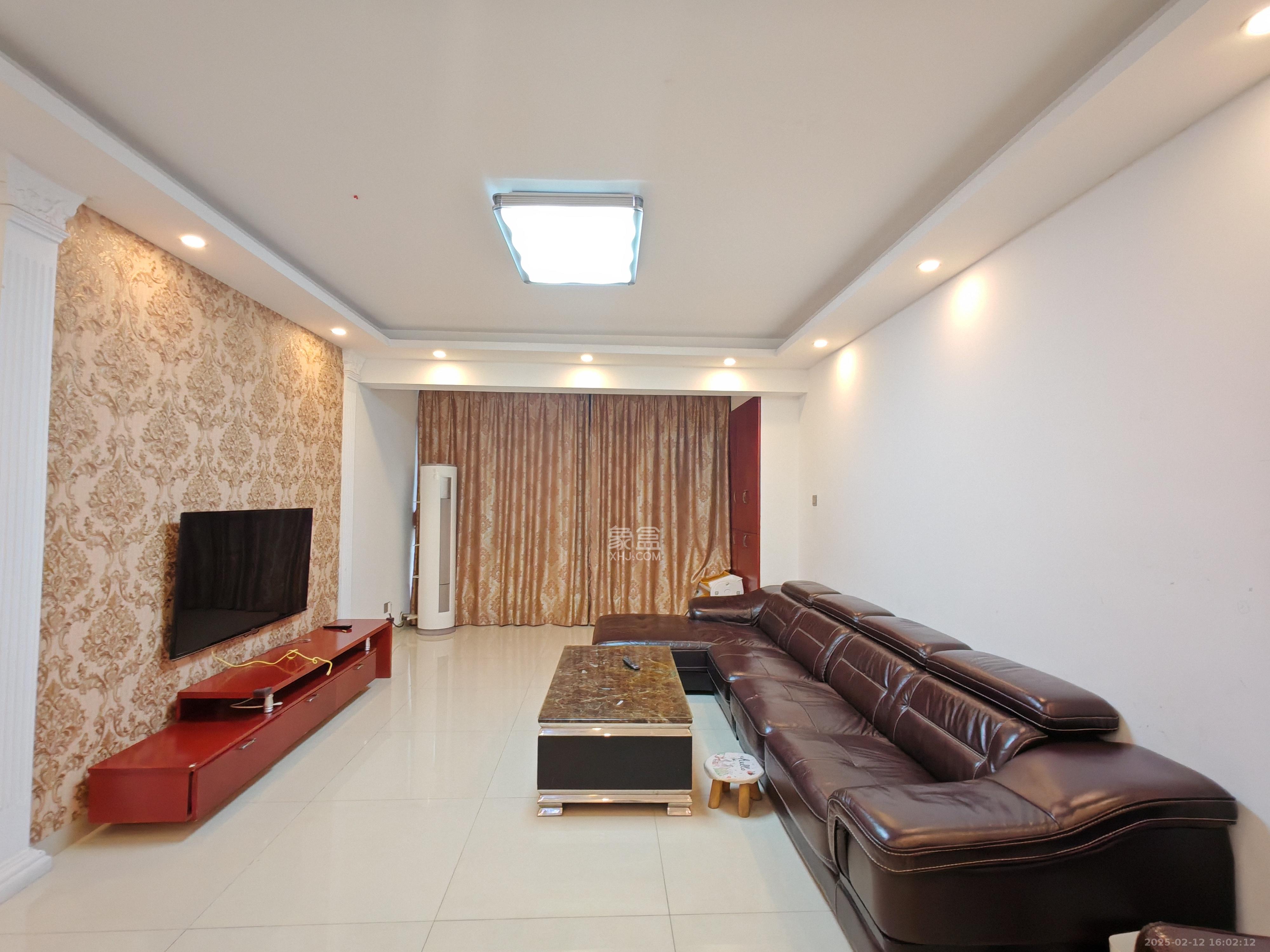 万科魅力之城 3室2厅2卫 2100.0元/月 万科魅力之城 3室2厅2卫 2100.0元/月室内图