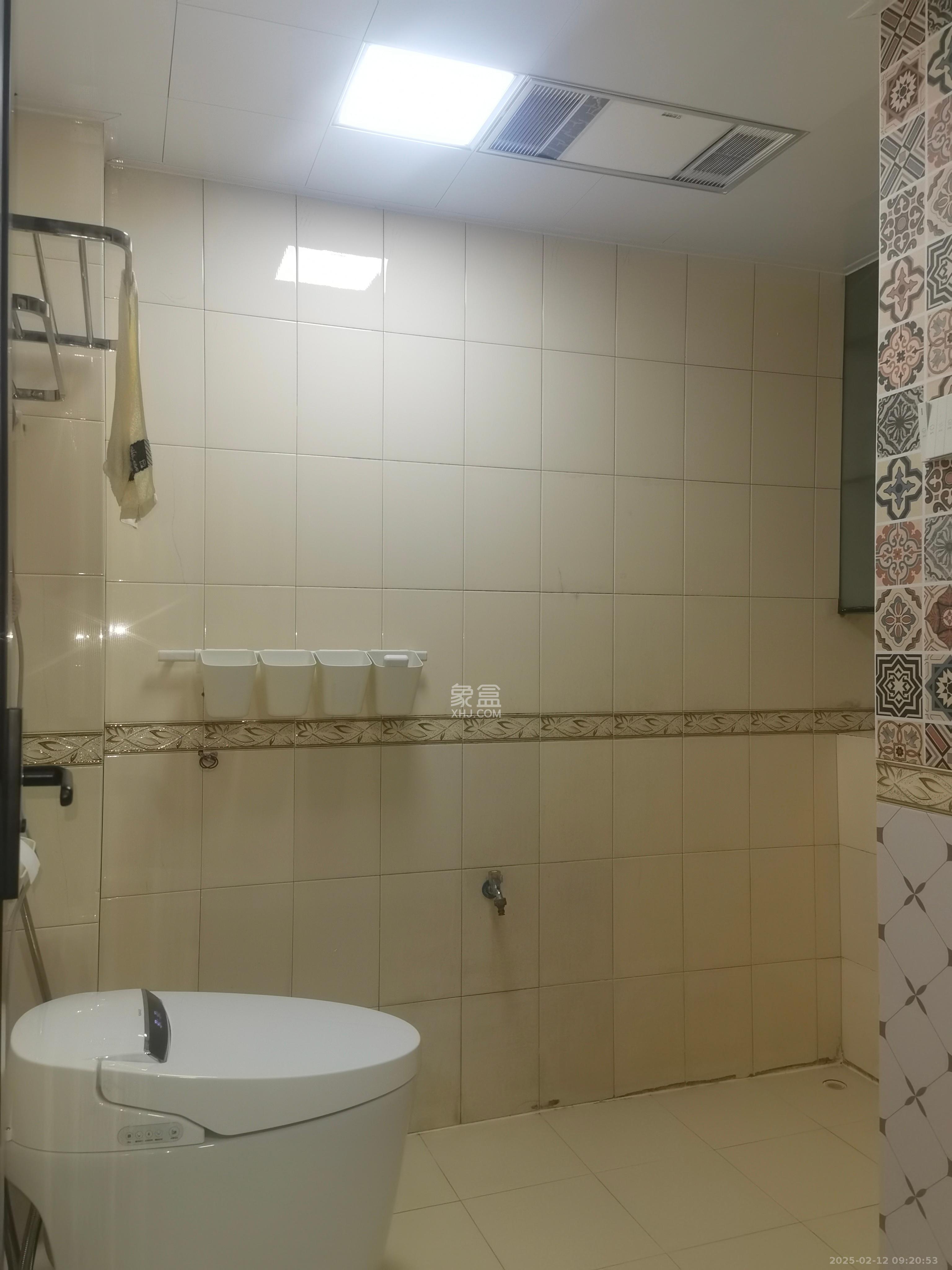 鑫天花园 2室2厅1卫 2300.0元/月 鑫天花园 2室2厅1卫 2300.0元/月室内图