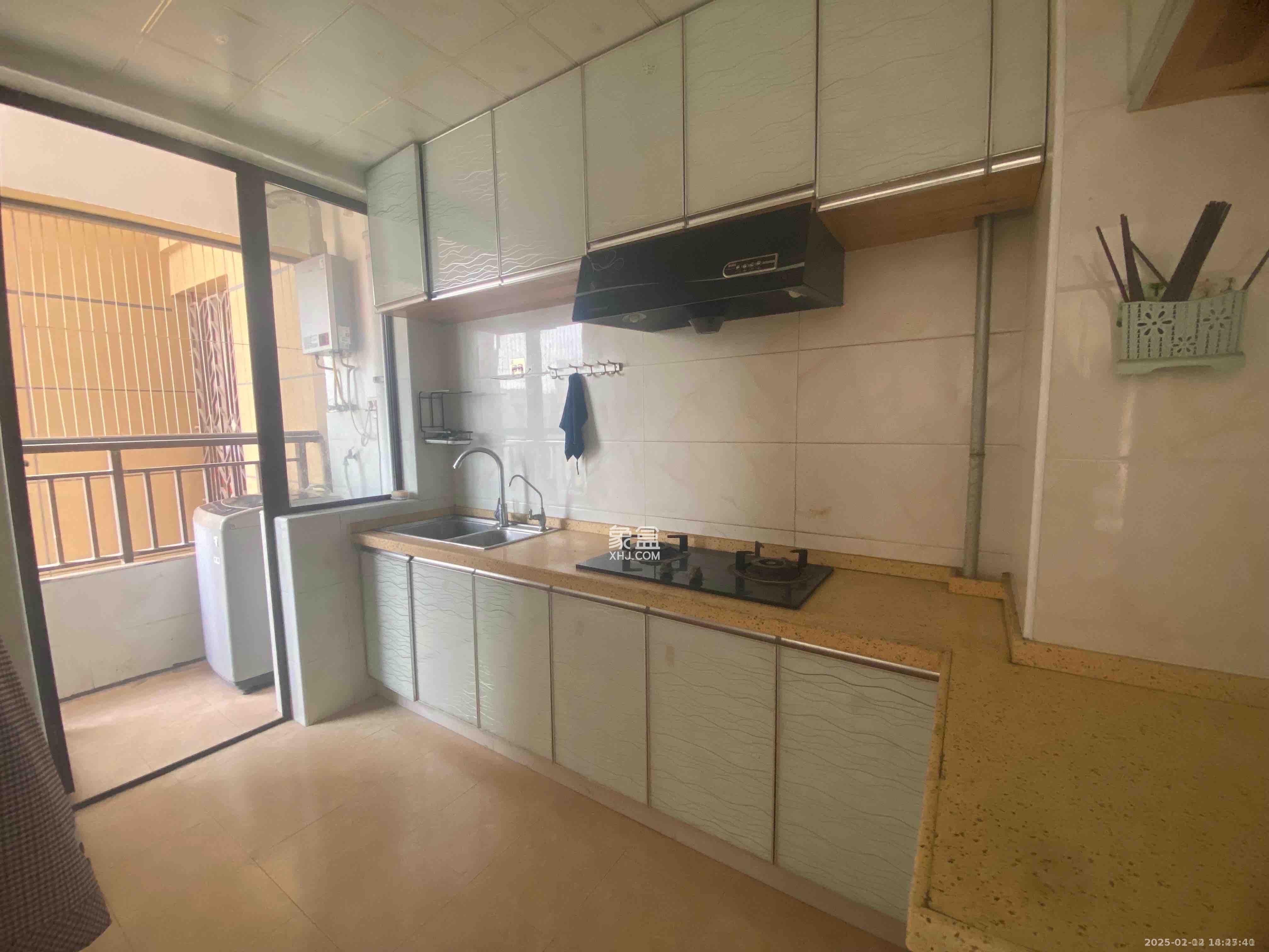 华润置地广场一期 3室1厅1卫 2150.0元/月 华润置地广场一期 3室1厅1卫 2150.0元/月室内图