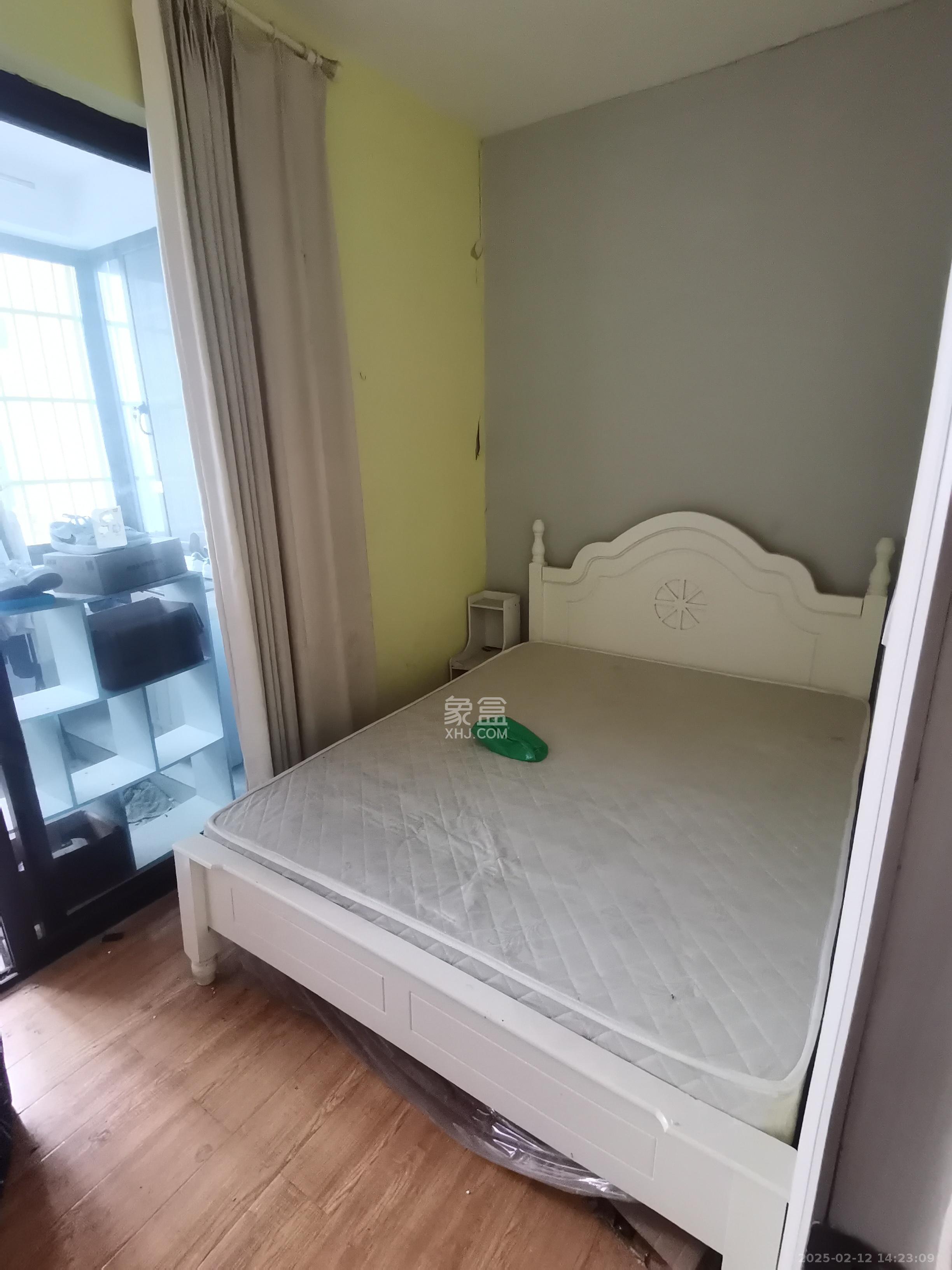 华润置地广场一期  1室2厅1卫    600.0元/月 华润置地广场一期  1室2厅1卫    600.0元/月室内图