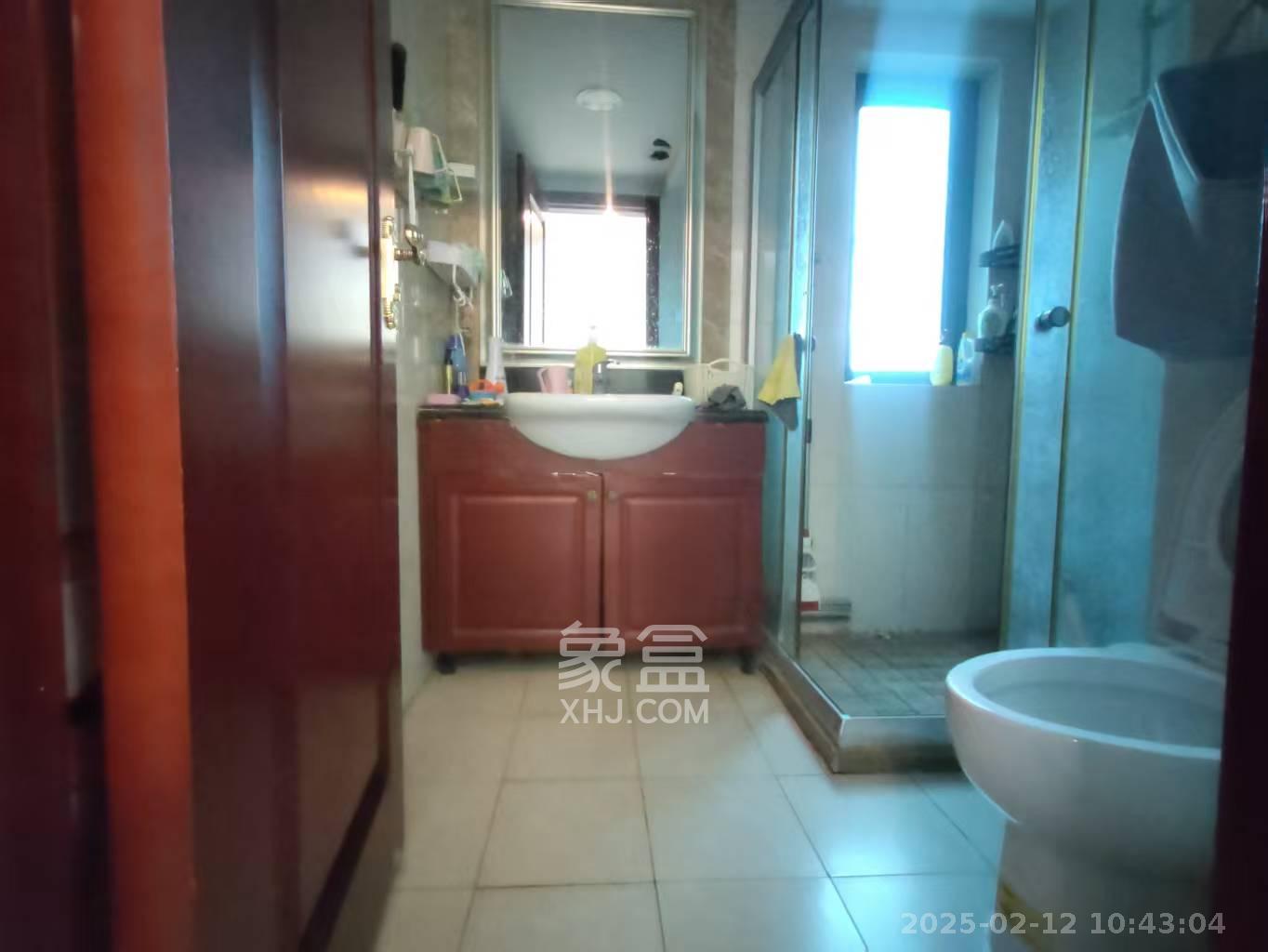 恒大名都  2室2厅1卫    1600.0元/月室内图