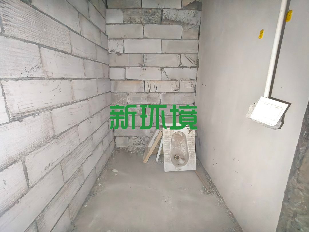 山水印象  3室2厅2卫   72.00万客厅