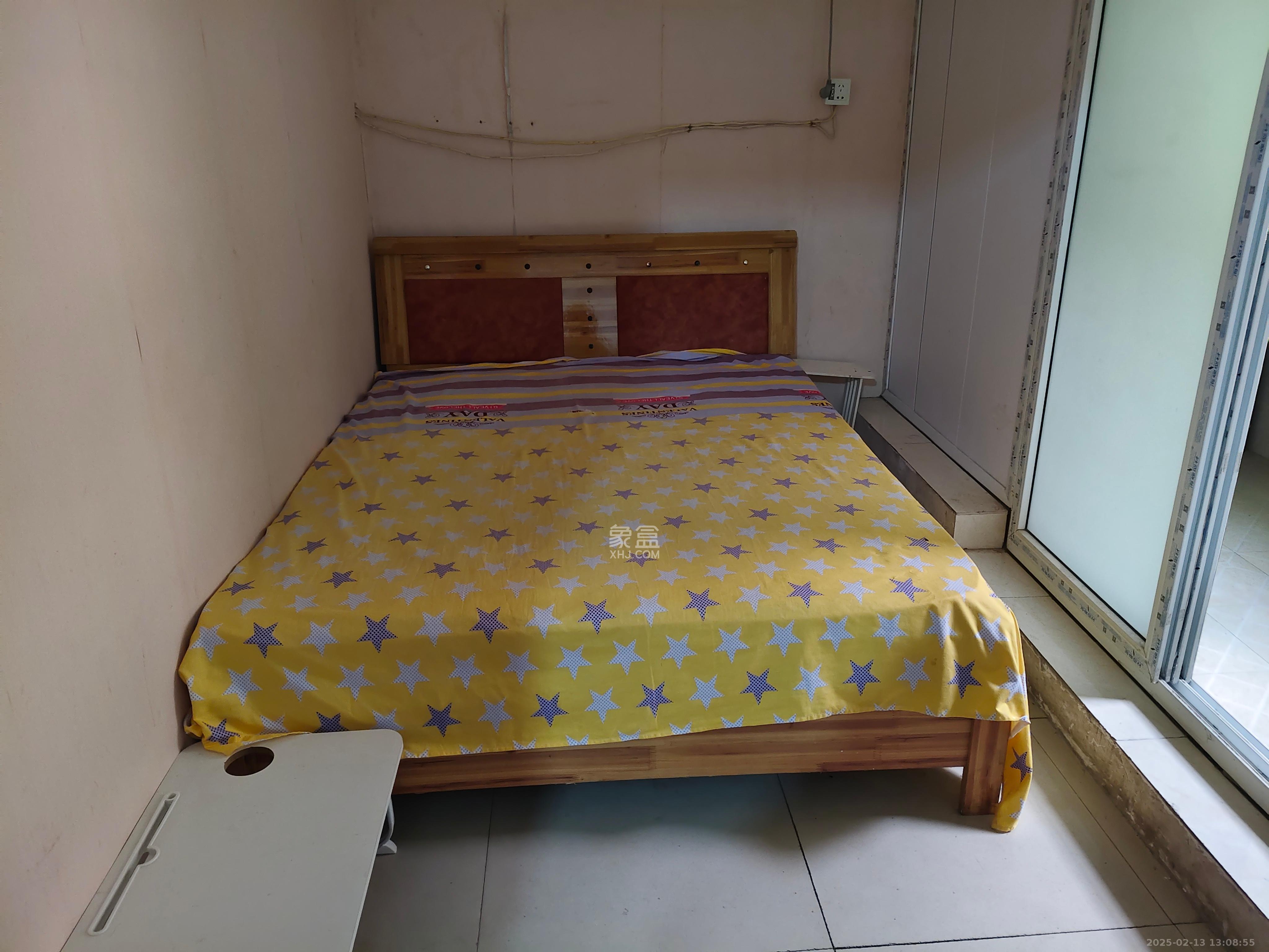 新合四村  3室1厅0卫    2100.0元/月 新合四村  3室1厅0卫    2100.0元/月室内图