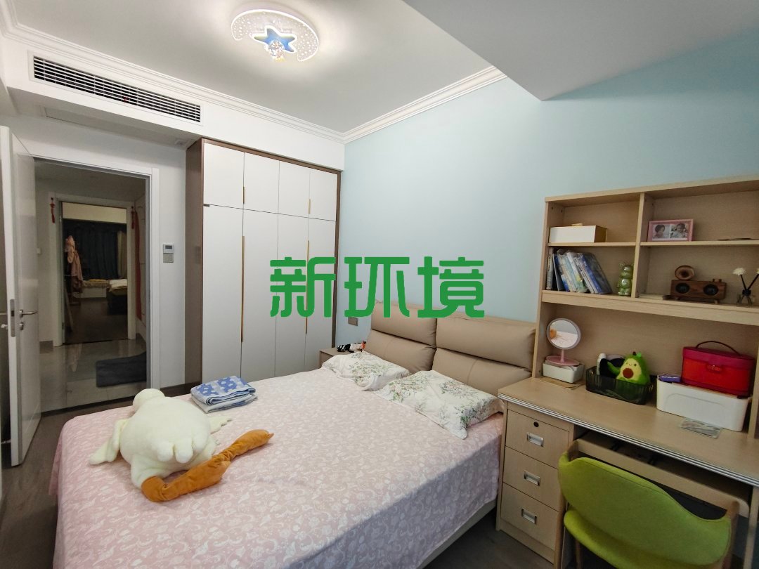 江与城  3室2厅2卫   93.80万客厅