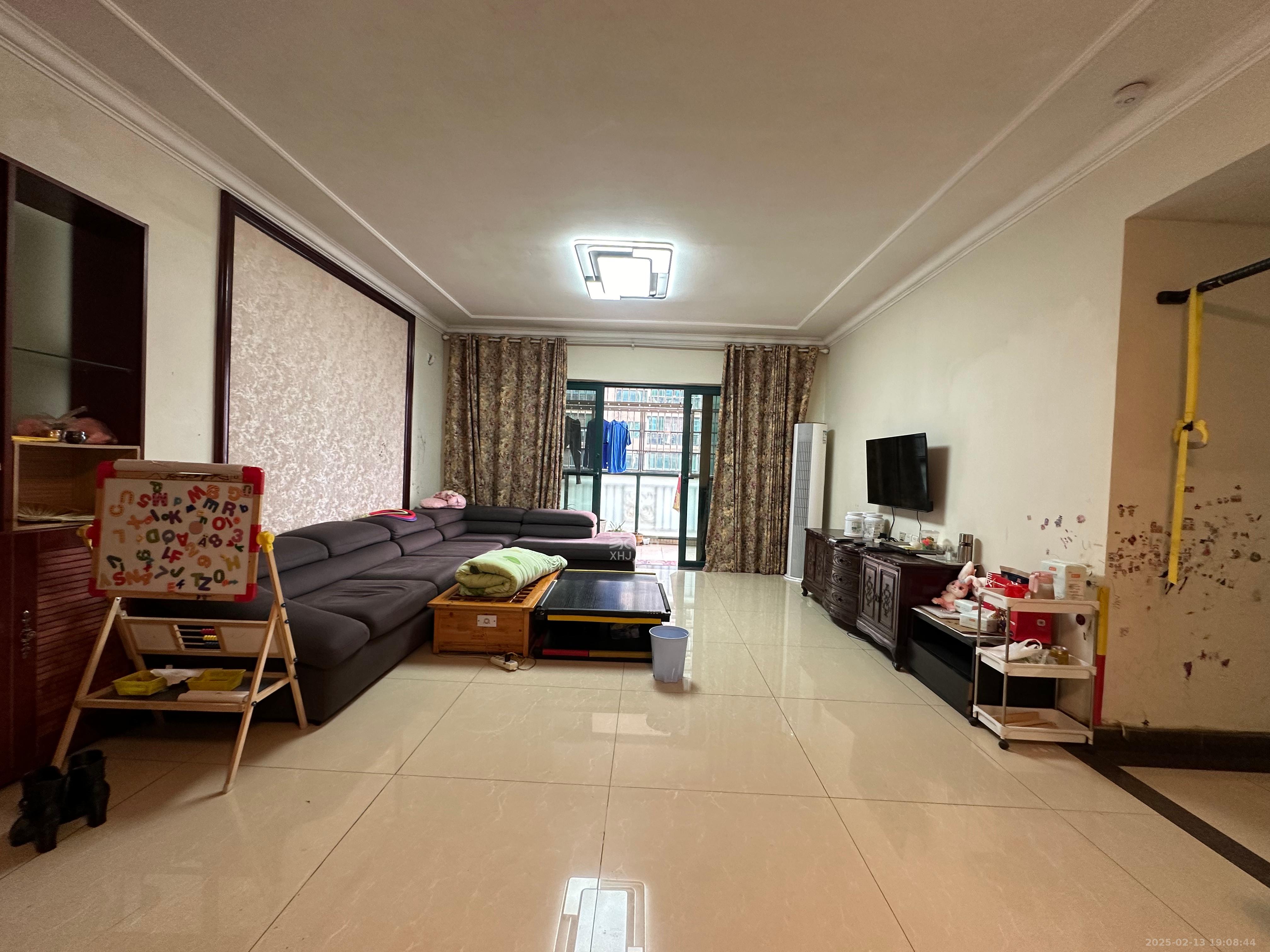 恒大名都 4室2厅2卫 2200.0元/月 恒大名都 4室2厅2卫 2200.0元/月室内图