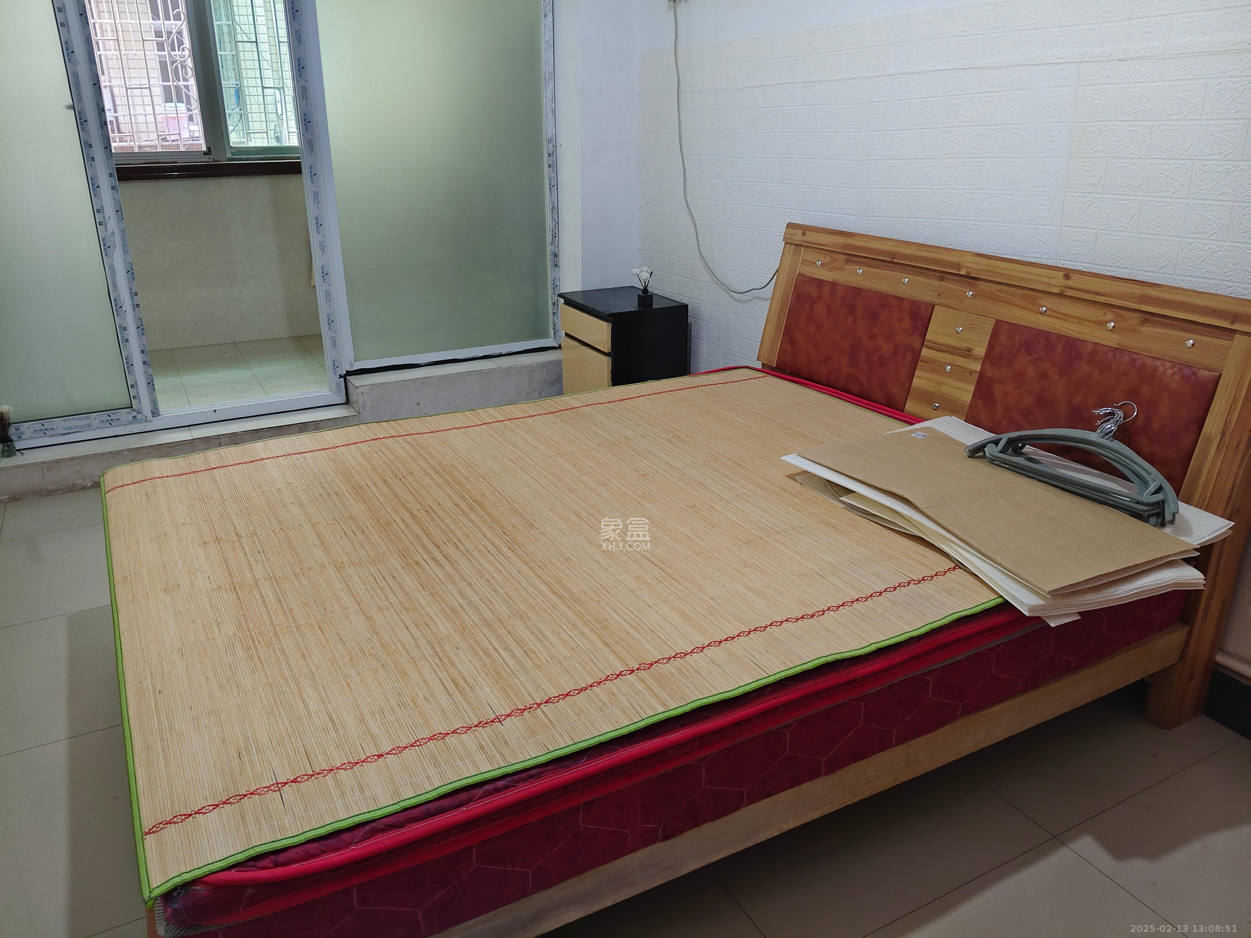 新合四村  3室1厅0卫    2100.0元/月 新合四村  3室1厅0卫    2100.0元/月室内图