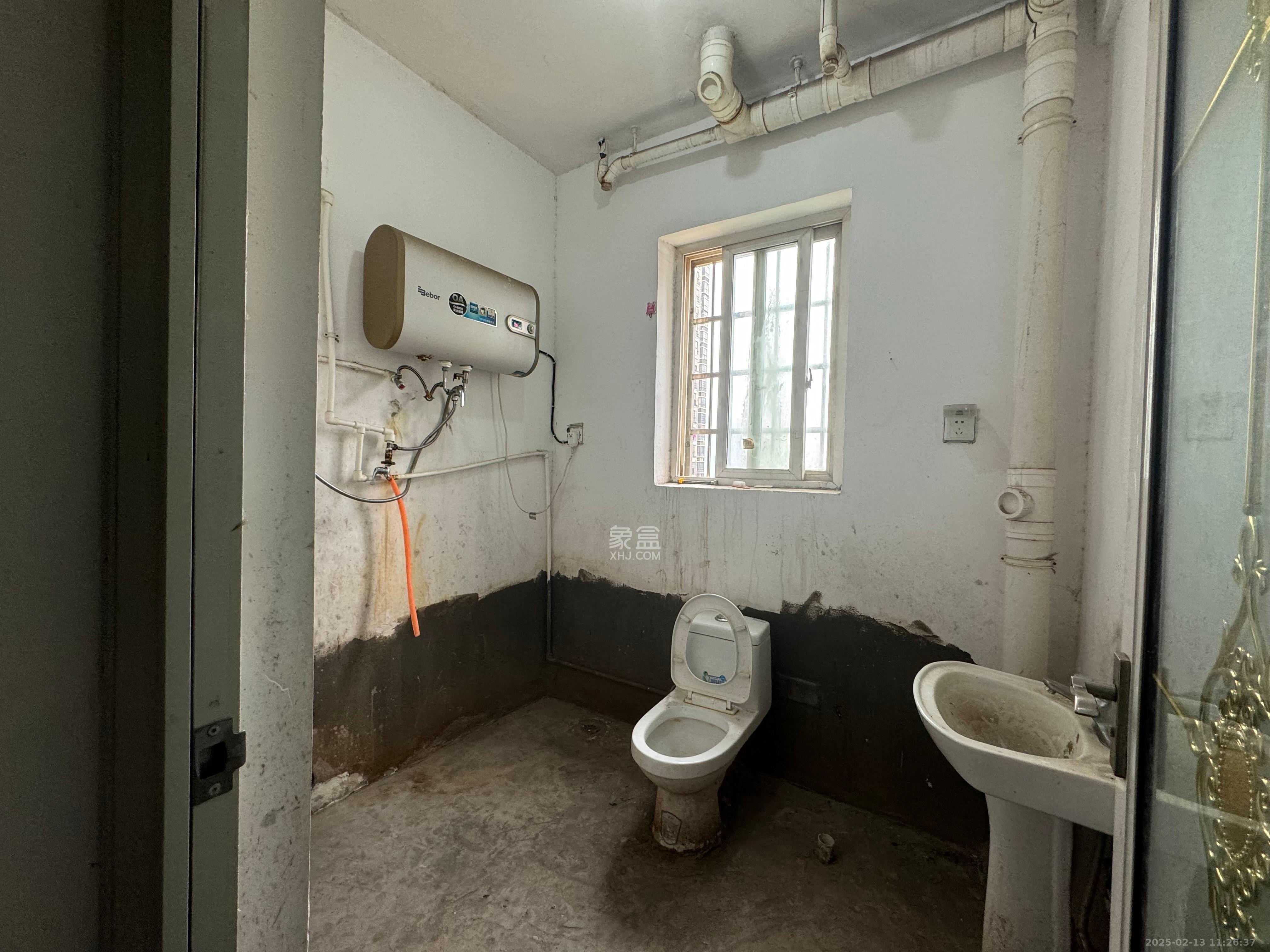 景上鑫苑 4室2厅2卫 1800.0元/月 景上鑫苑 4室2厅2卫 1800.0元/月室内图