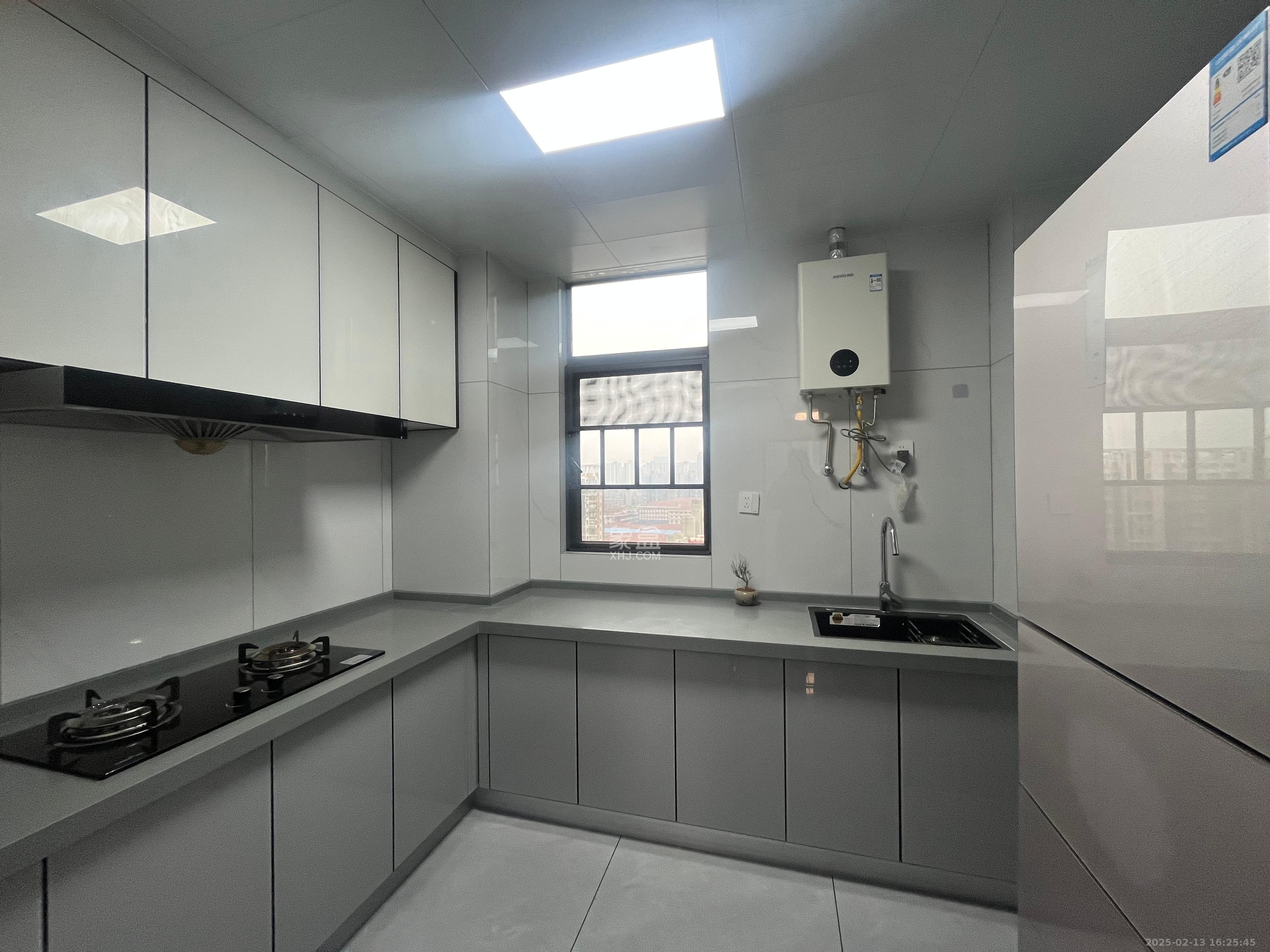 桃花嘉园 3室2厅2卫 2500.0元/月 桃花嘉园 3室2厅2卫 2500.0元/月室内图