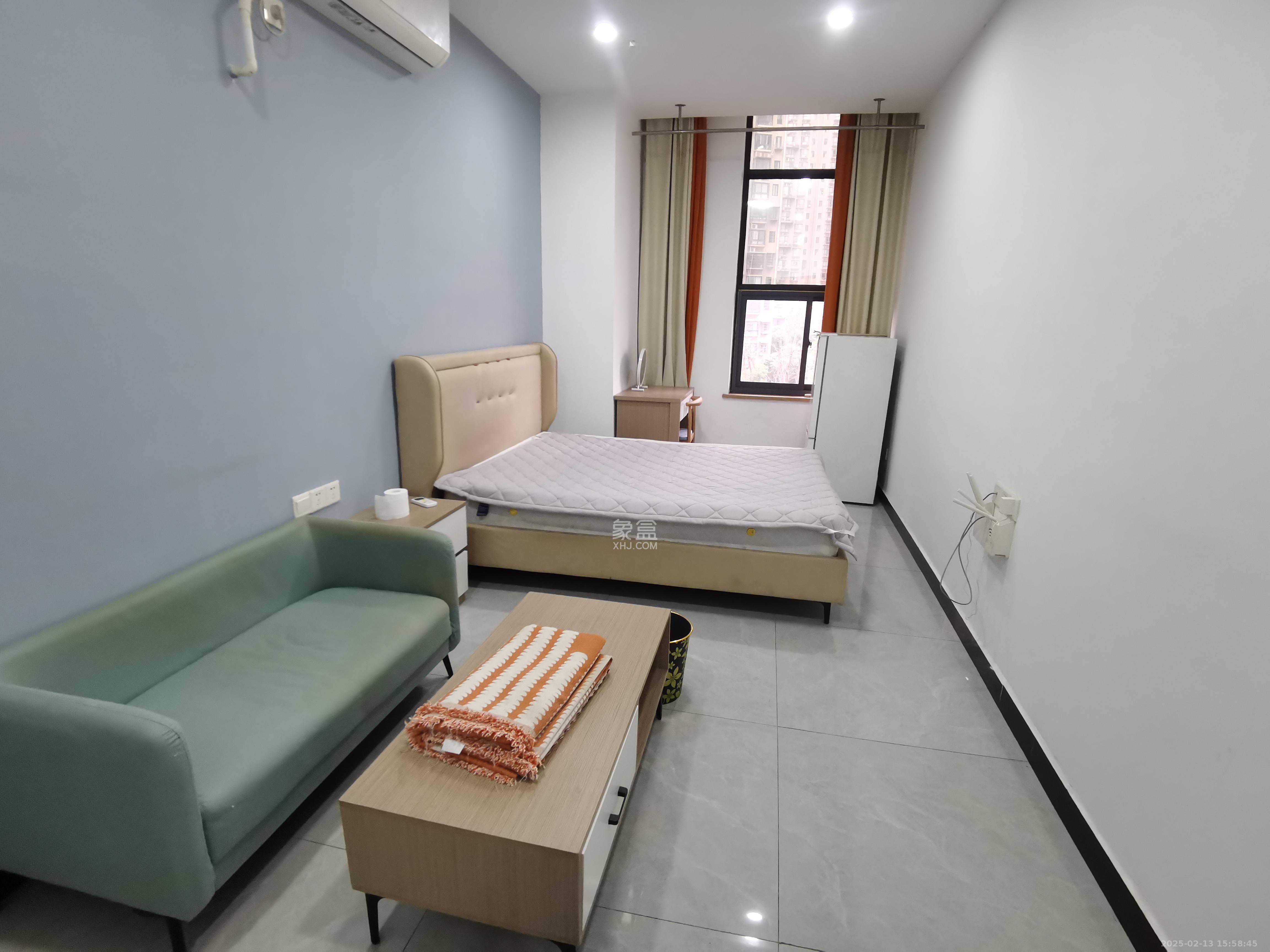 先锋东外滩  1室0厅0卫    1550.0元/月 先锋东外滩  1室0厅0卫    1550.0元/月