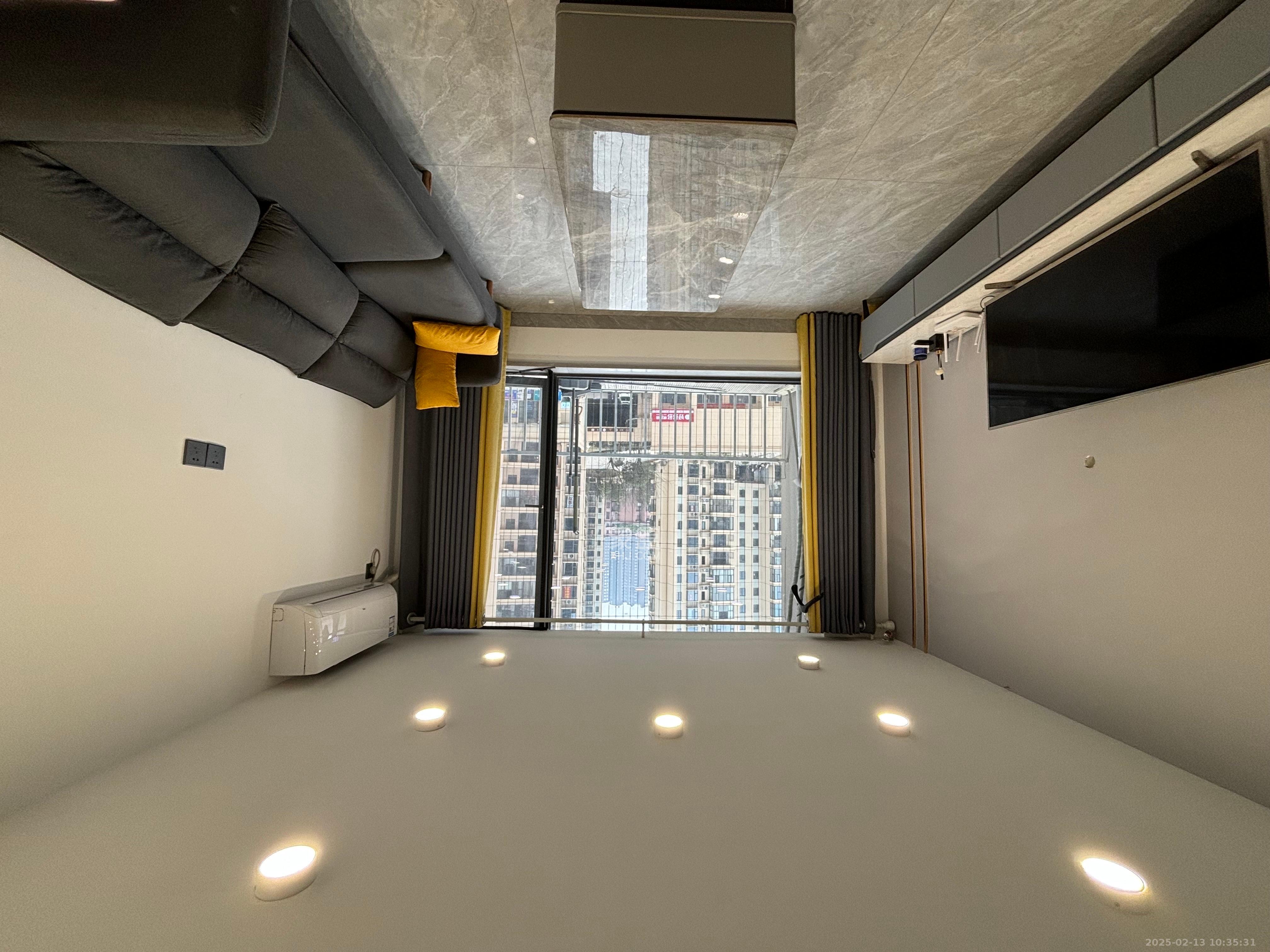 力高凤凰新天 2室1厅1卫 2800.0元/月 力高凤凰新天 2室1厅1卫 2800.0元/月室内图