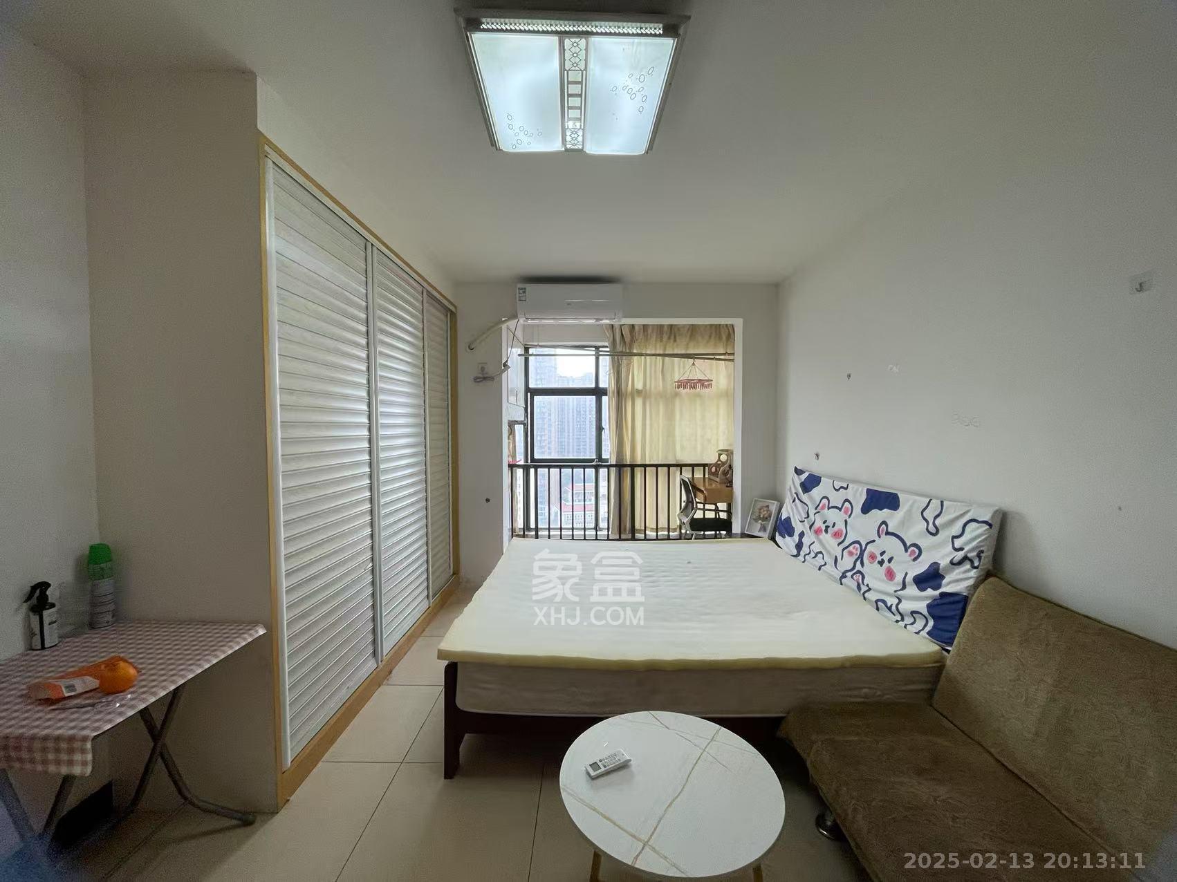 融橙上品 1室1厅1卫 1300.0元/月 融橙上品 1室1厅1卫 1300.0元/月室内图