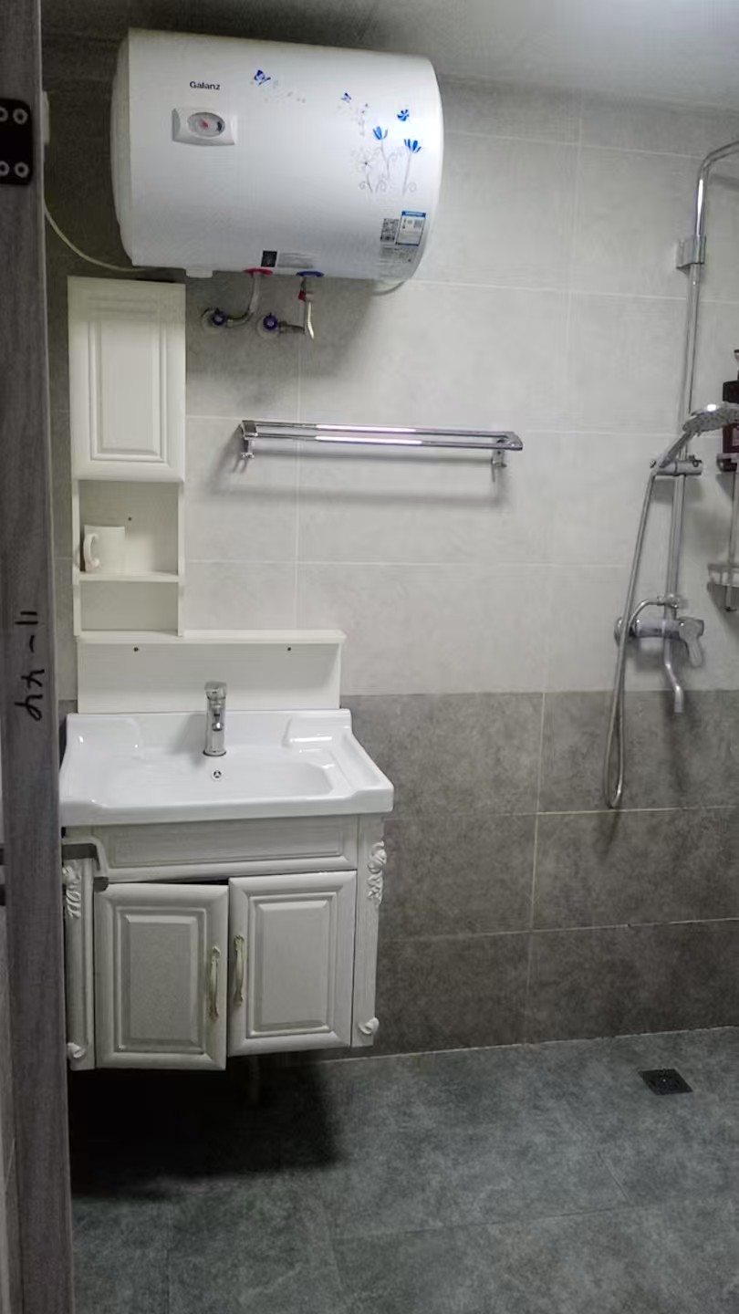 南苑上和二期 1室1厅1卫 900.0元/月 南苑上和二期 1室1厅1卫 900.0元/月室内图