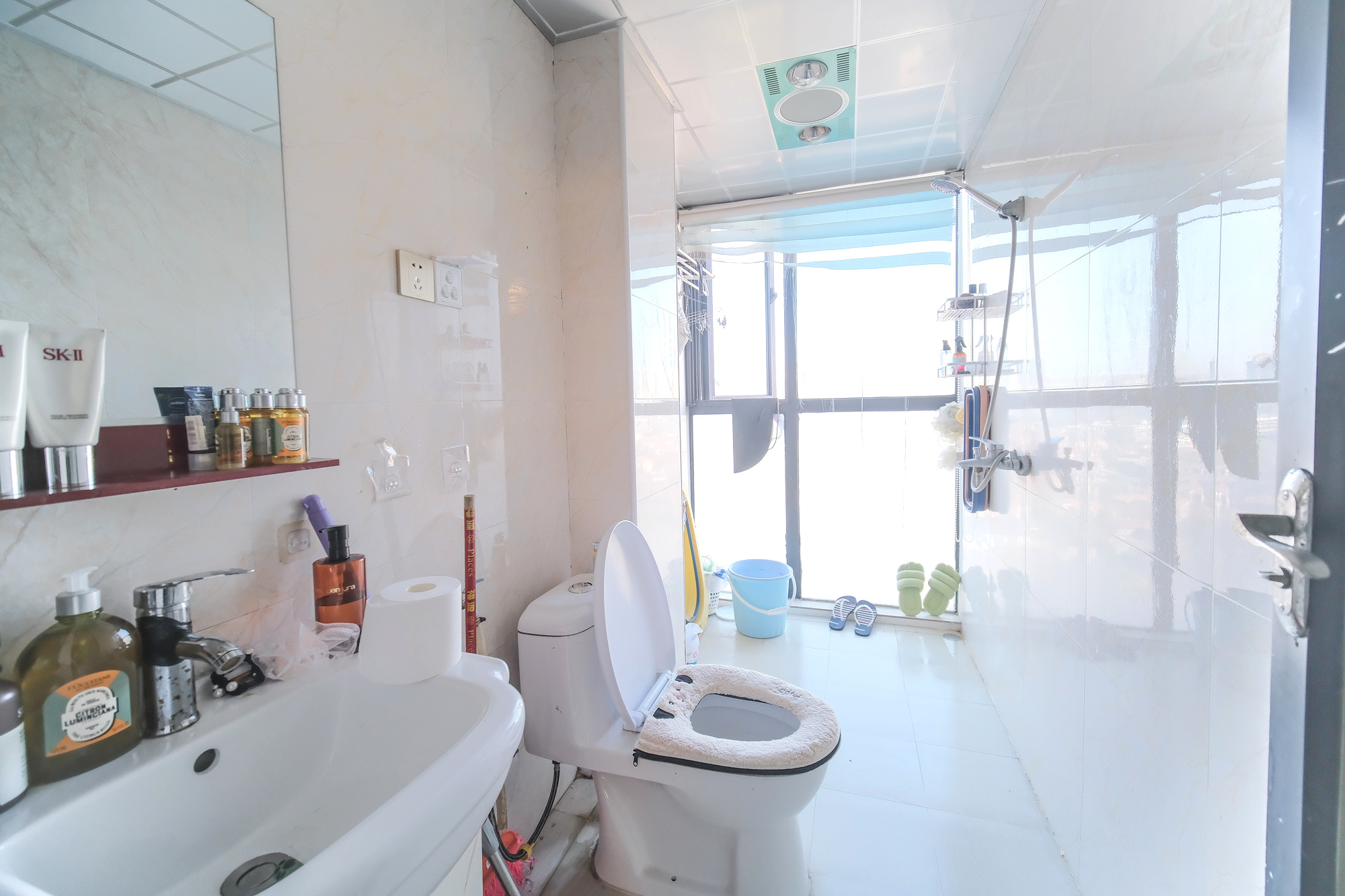 盛地尊域 1室1厅1卫 39.9万 盛地尊域 1室1厅1卫 39.9万卫生间