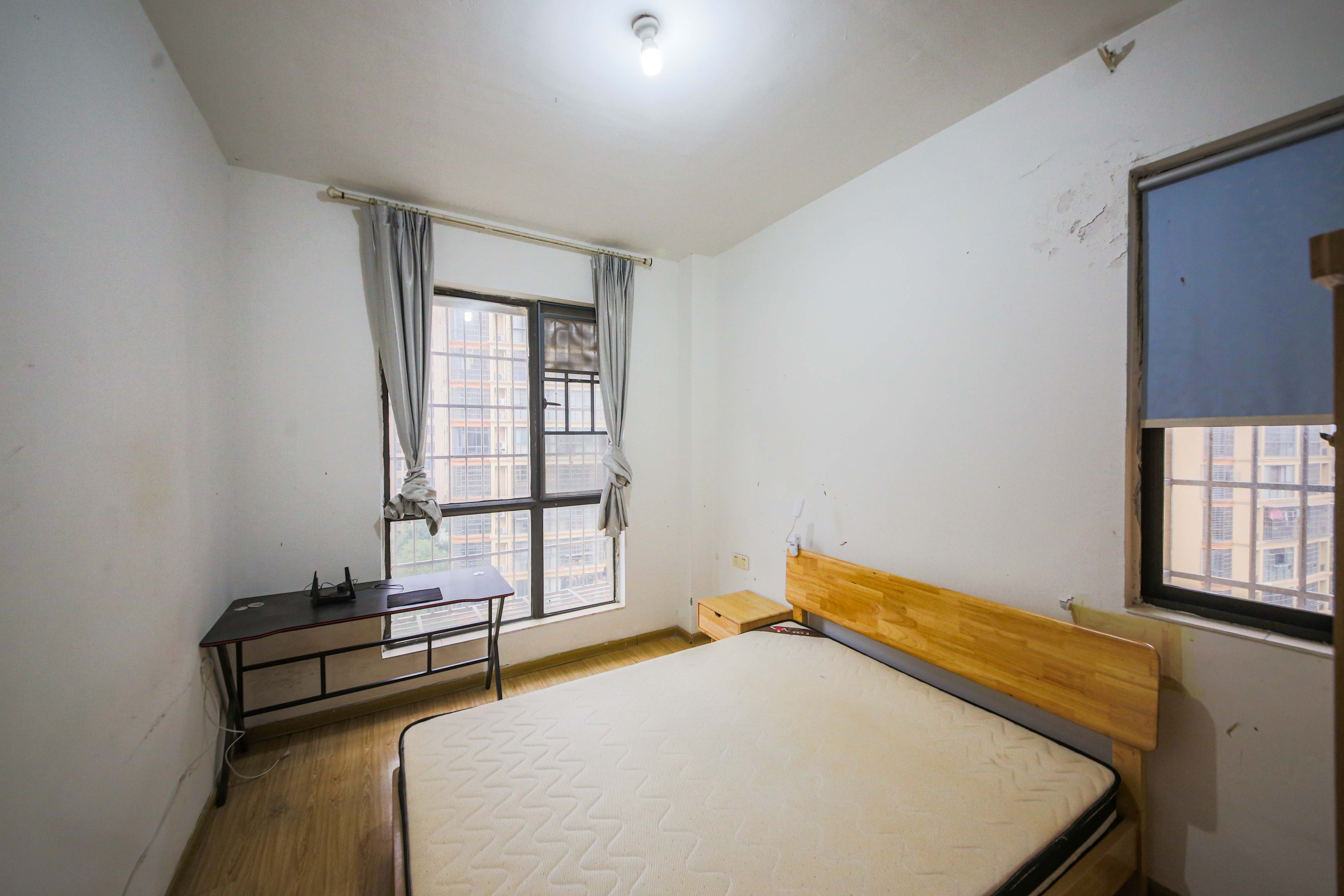 康斯丹郡(融程领秀佳园)  3室1厅1卫    68.0万 康斯丹郡(融程领秀佳园)  3室1厅1卫    68.0万卧室