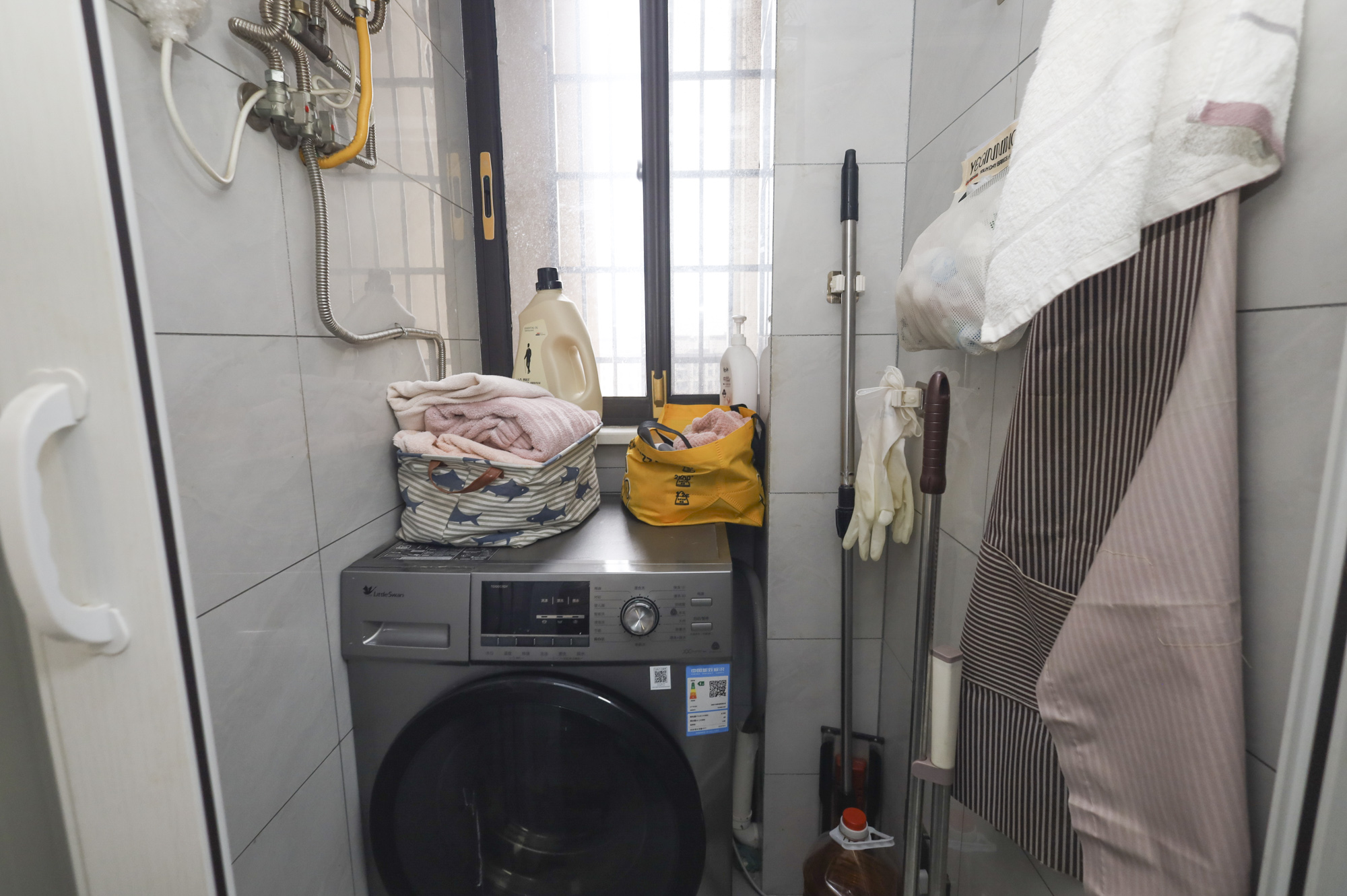 水映加州  3室2厅1卫   168.00万阳台