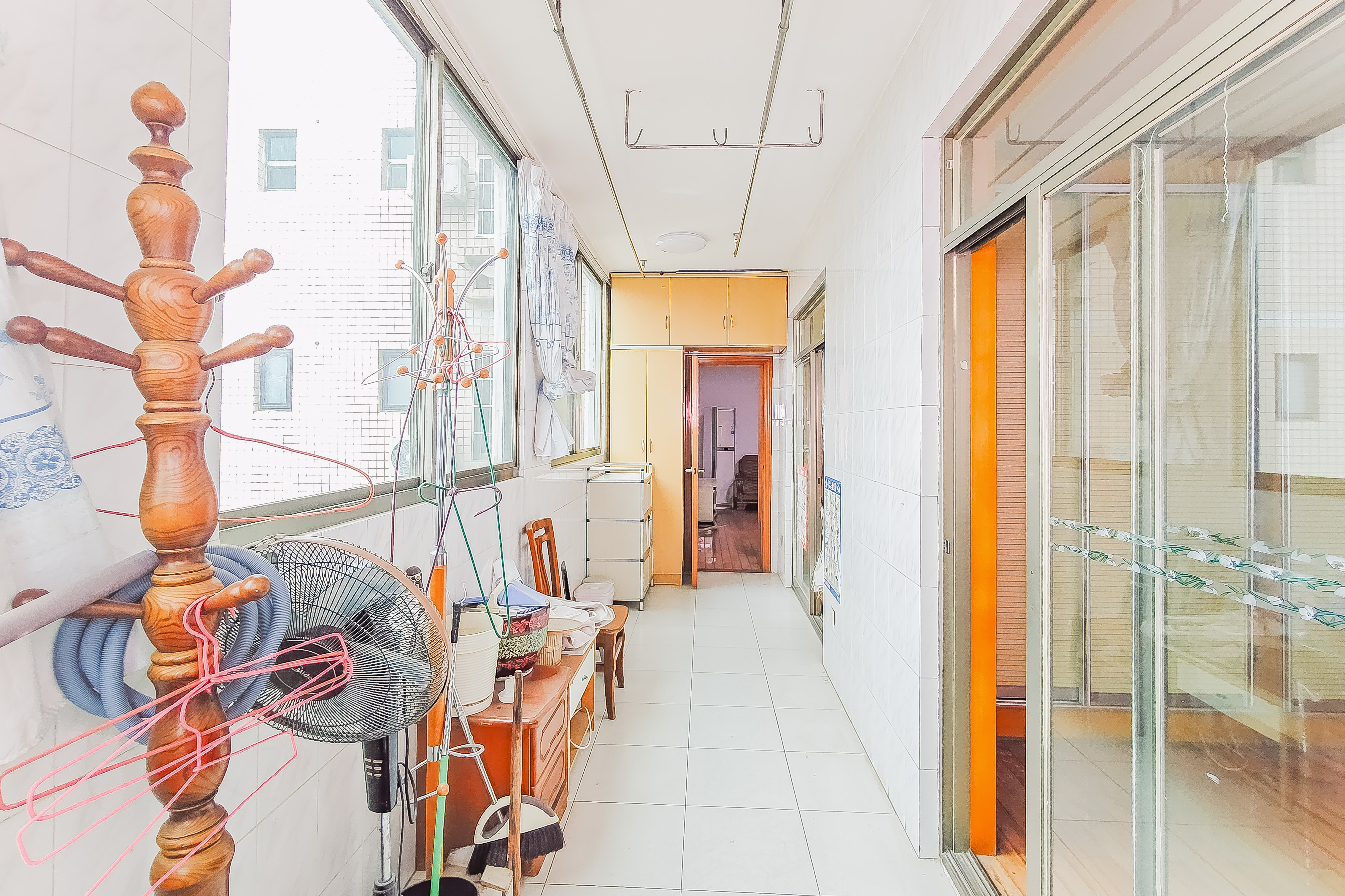 湘农桥社区  3室2厅1卫   175.00万阳台