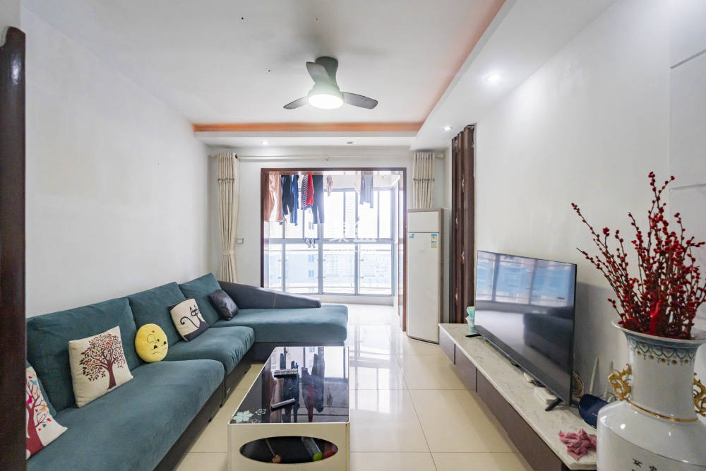 凯乐国际城  2室2厅1卫    92.0万