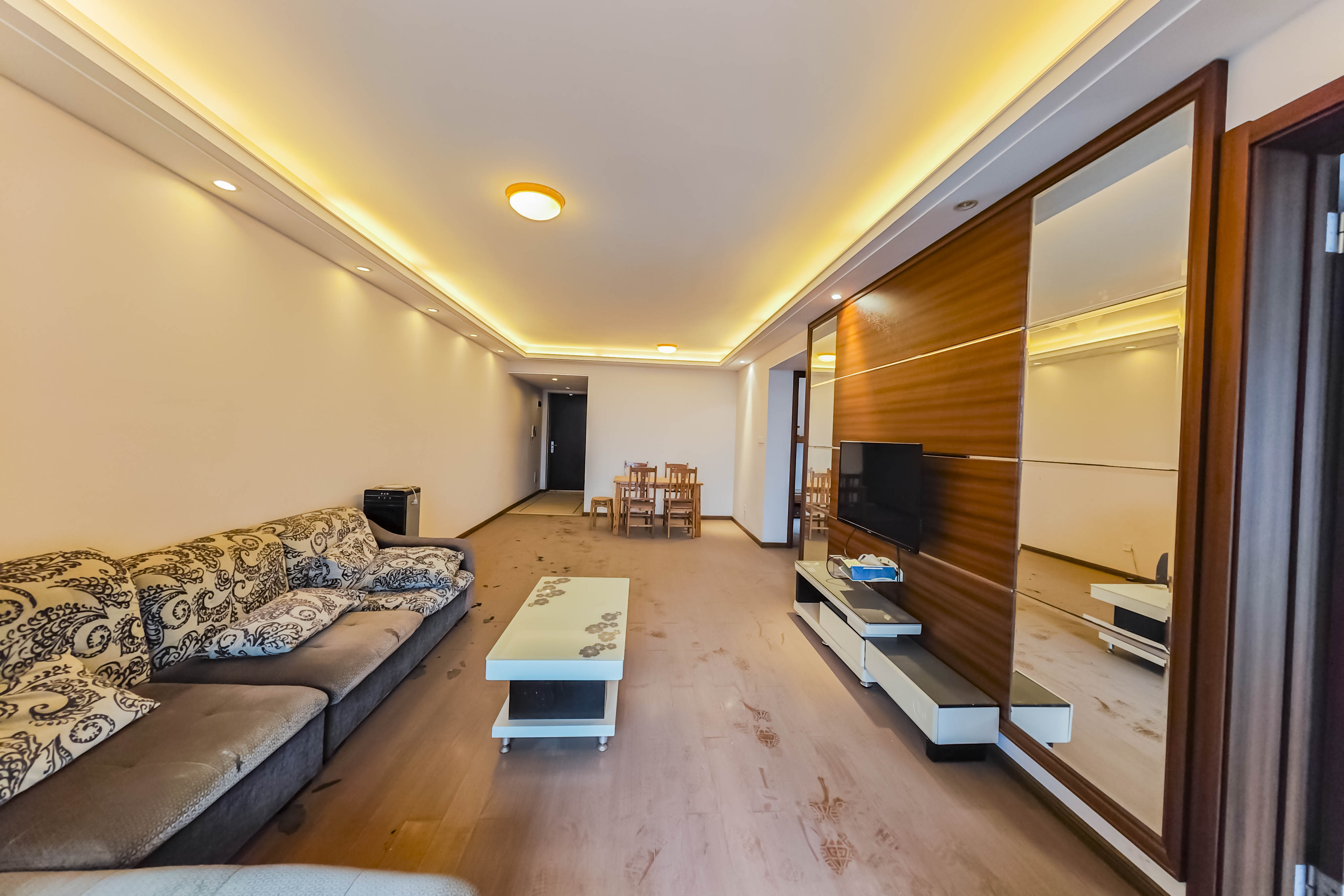 万科金域华府二期  3室2厅1卫    95.0万 万科金域华府二期  3室2厅1卫    95.0万客厅