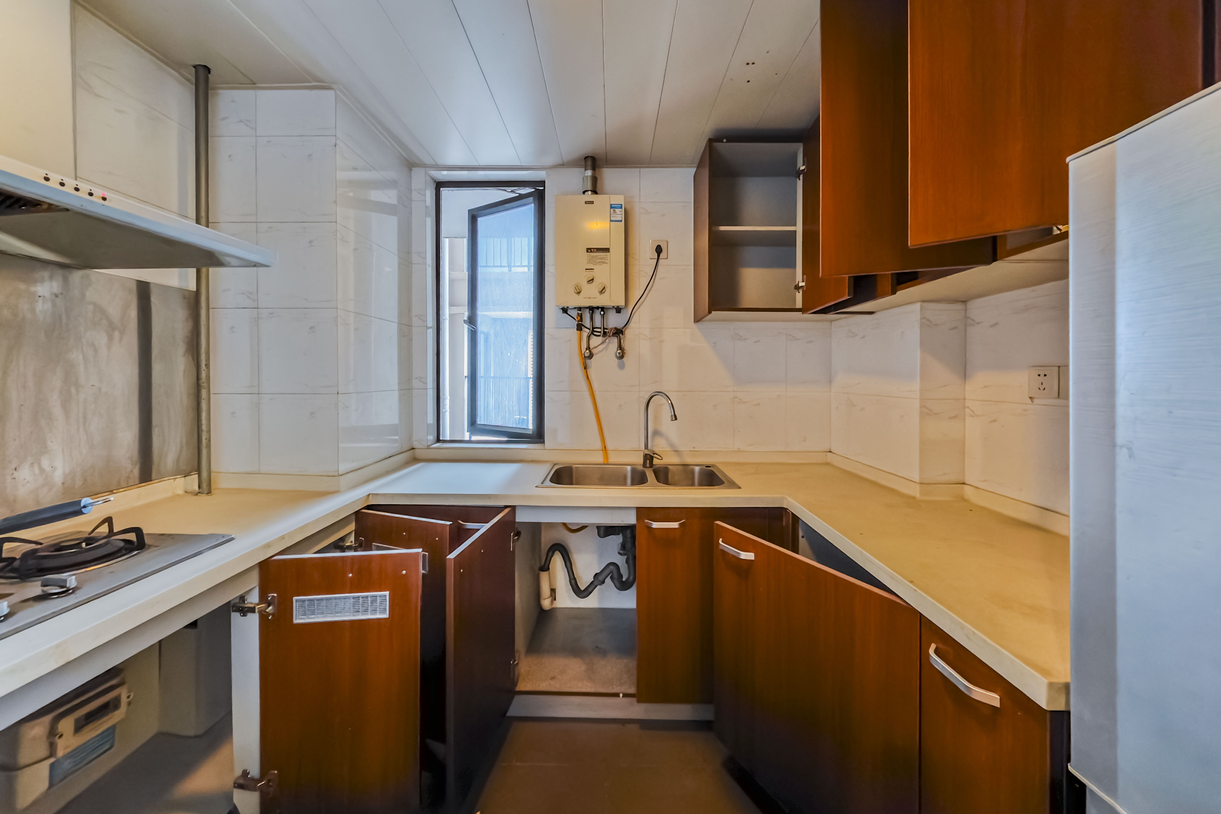 万科金域华府二期  3室2厅1卫    95.0万 万科金域华府二期  3室2厅1卫    95.0万厨房