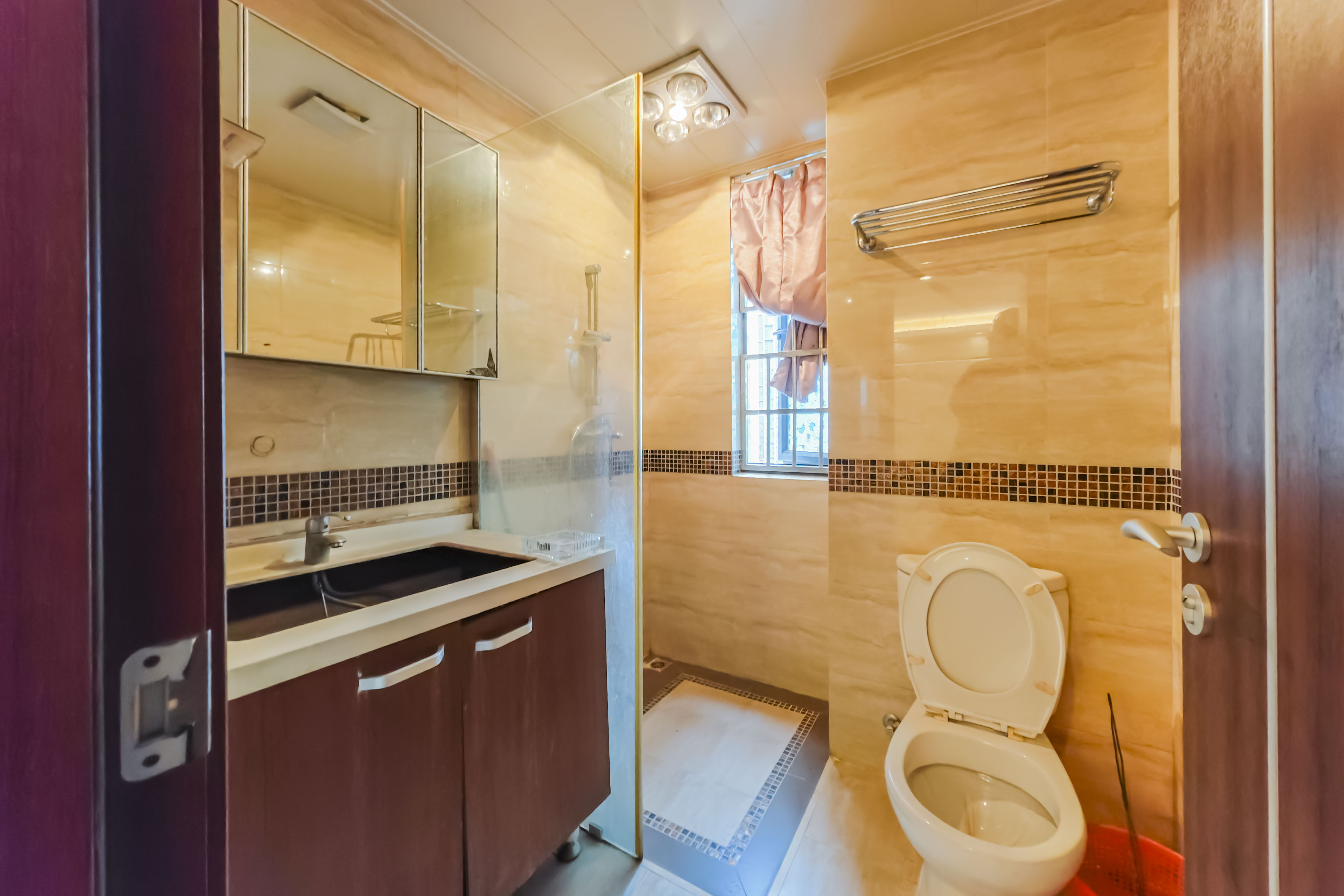 万科金域华府二期  3室2厅1卫    95.0万 万科金域华府二期  3室2厅1卫    95.0万卫生间