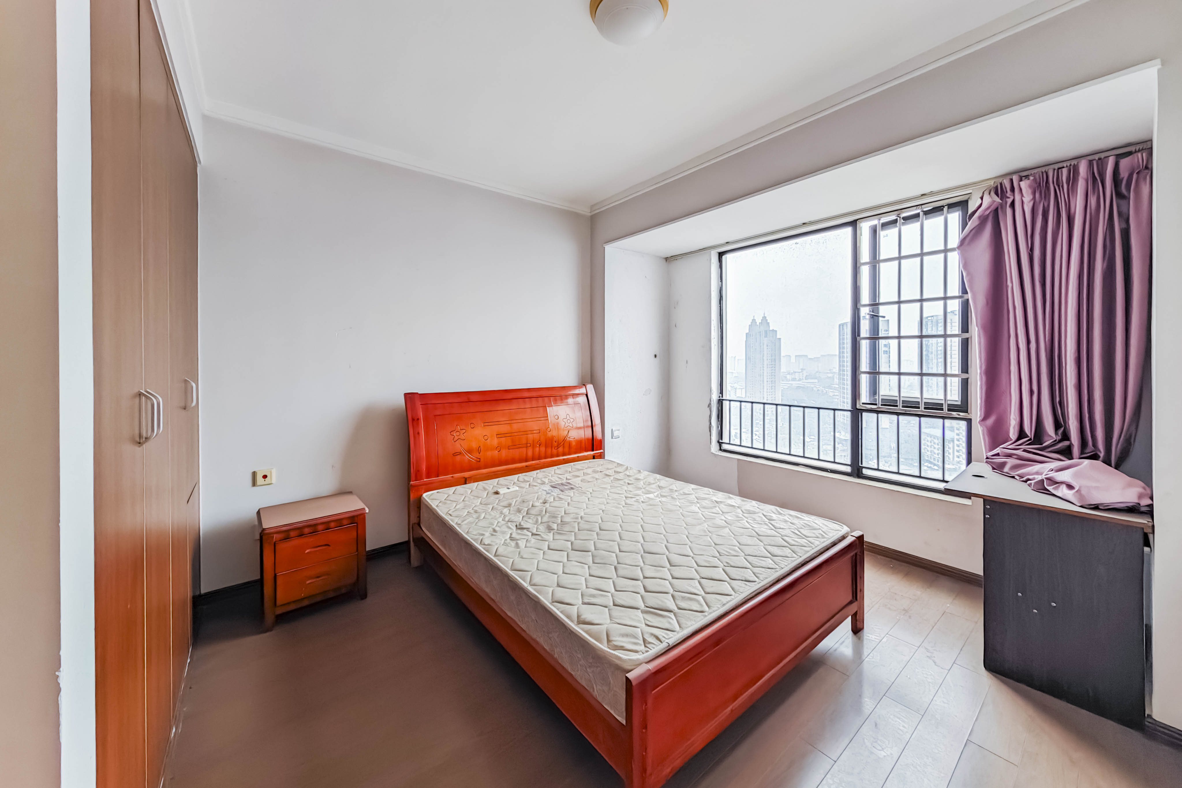 万科金域华府二期  3室2厅1卫    95.0万 万科金域华府二期  3室2厅1卫    95.0万卧室