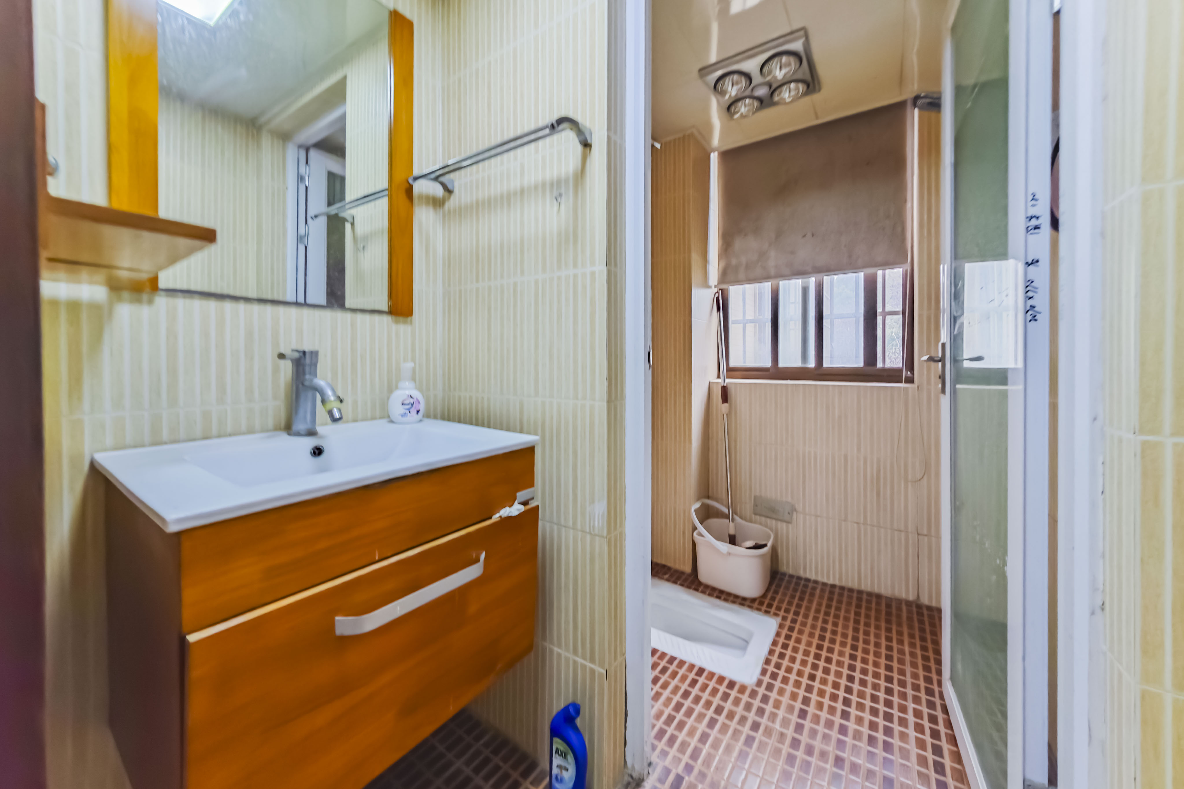 湘核佳苑 2室2厅1卫 60.0万 湘核佳苑 2室2厅1卫 60.0万卫生间