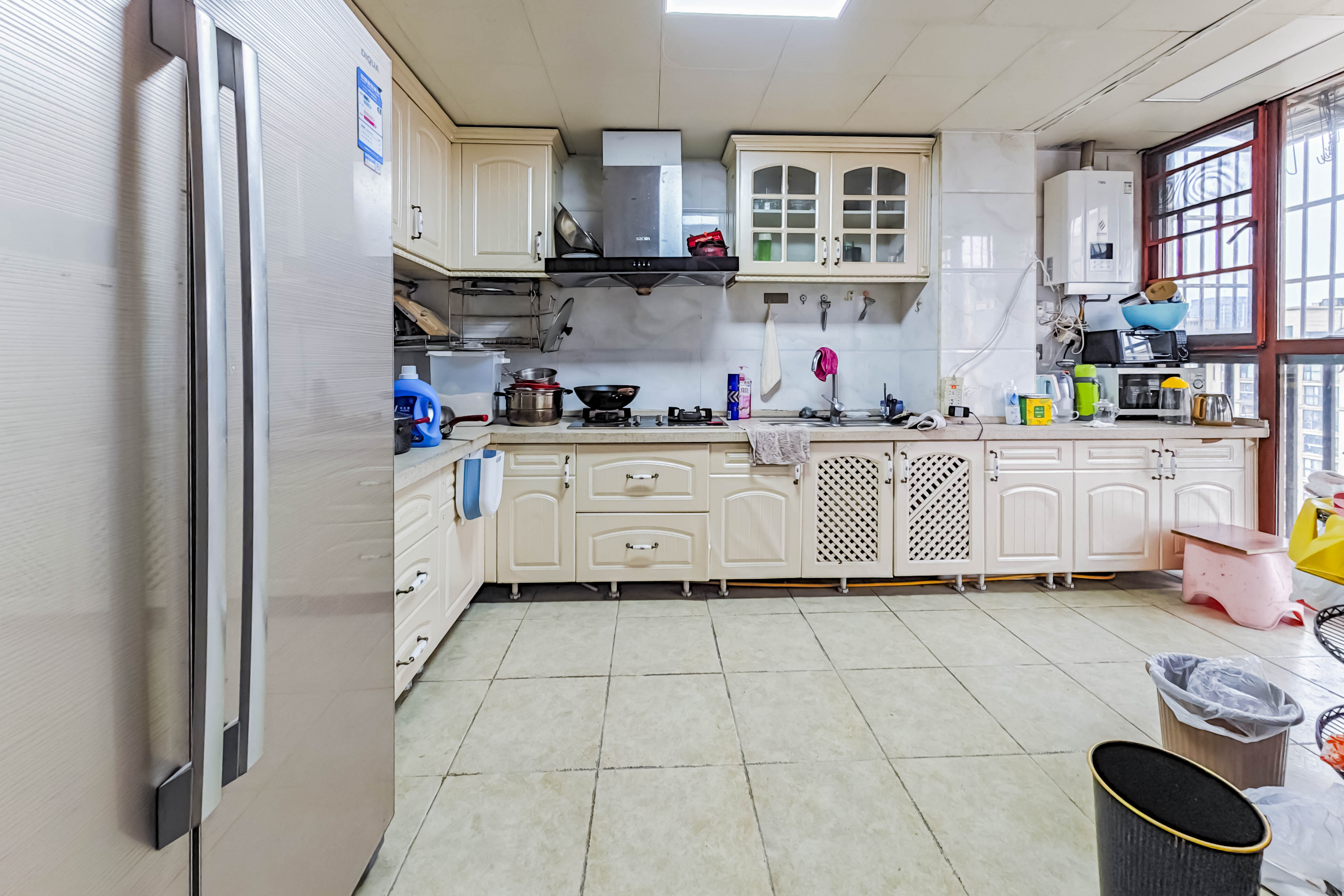 三江花中城 4室2厅1卫 169.0万 三江花中城 4室2厅1卫 169.0万厨房