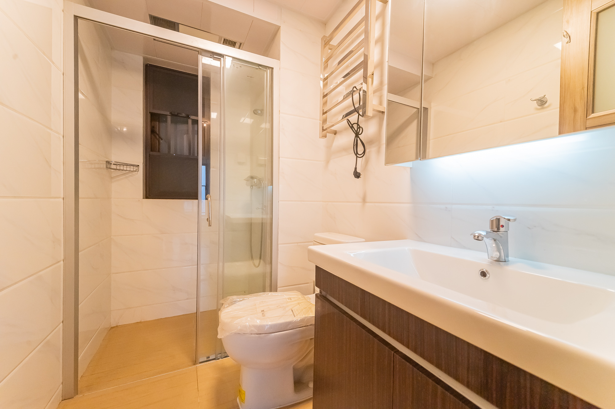 碧桂园中央花园 3室2厅2卫 85.8万 碧桂园中央花园 3室2厅2卫 85.8万卫生间