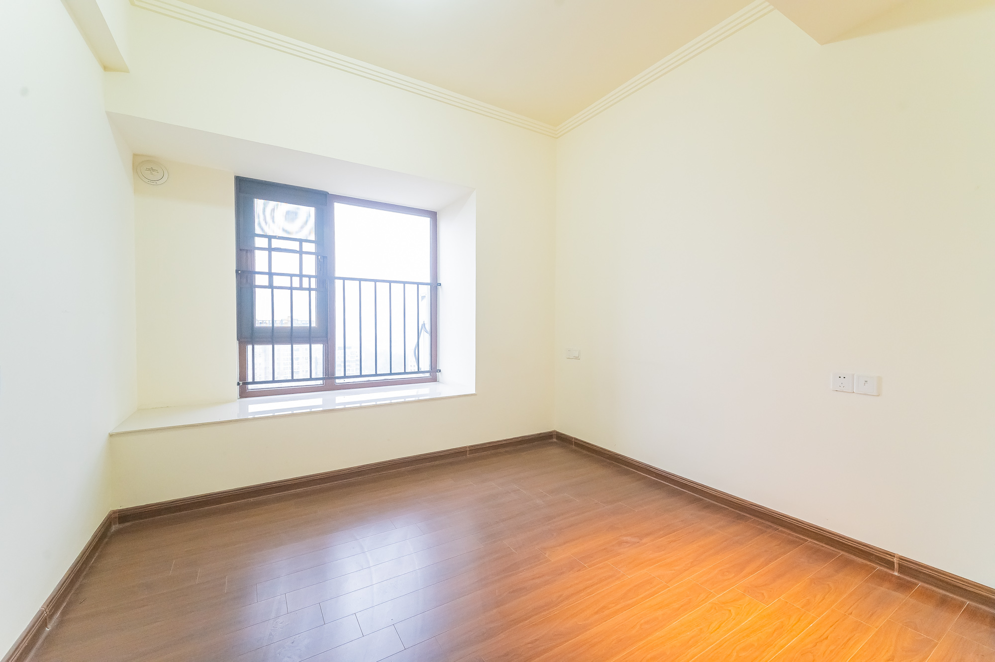 碧桂园中央花园 3室2厅2卫 85.8万 碧桂园中央花园 3室2厅2卫 85.8万卧室