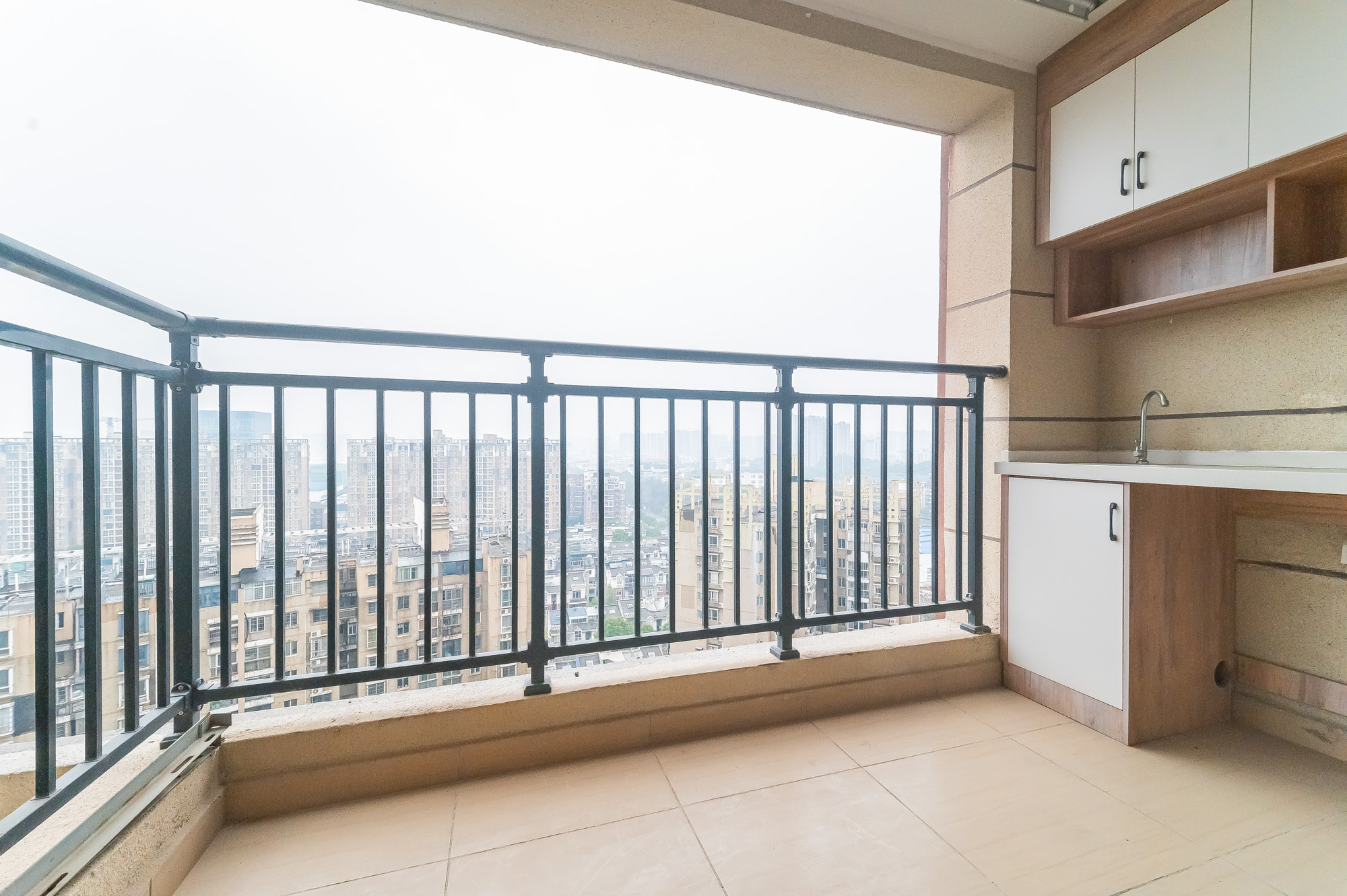 碧桂园中央花园 3室2厅2卫 85.8万 碧桂园中央花园 3室2厅2卫 85.8万阳台