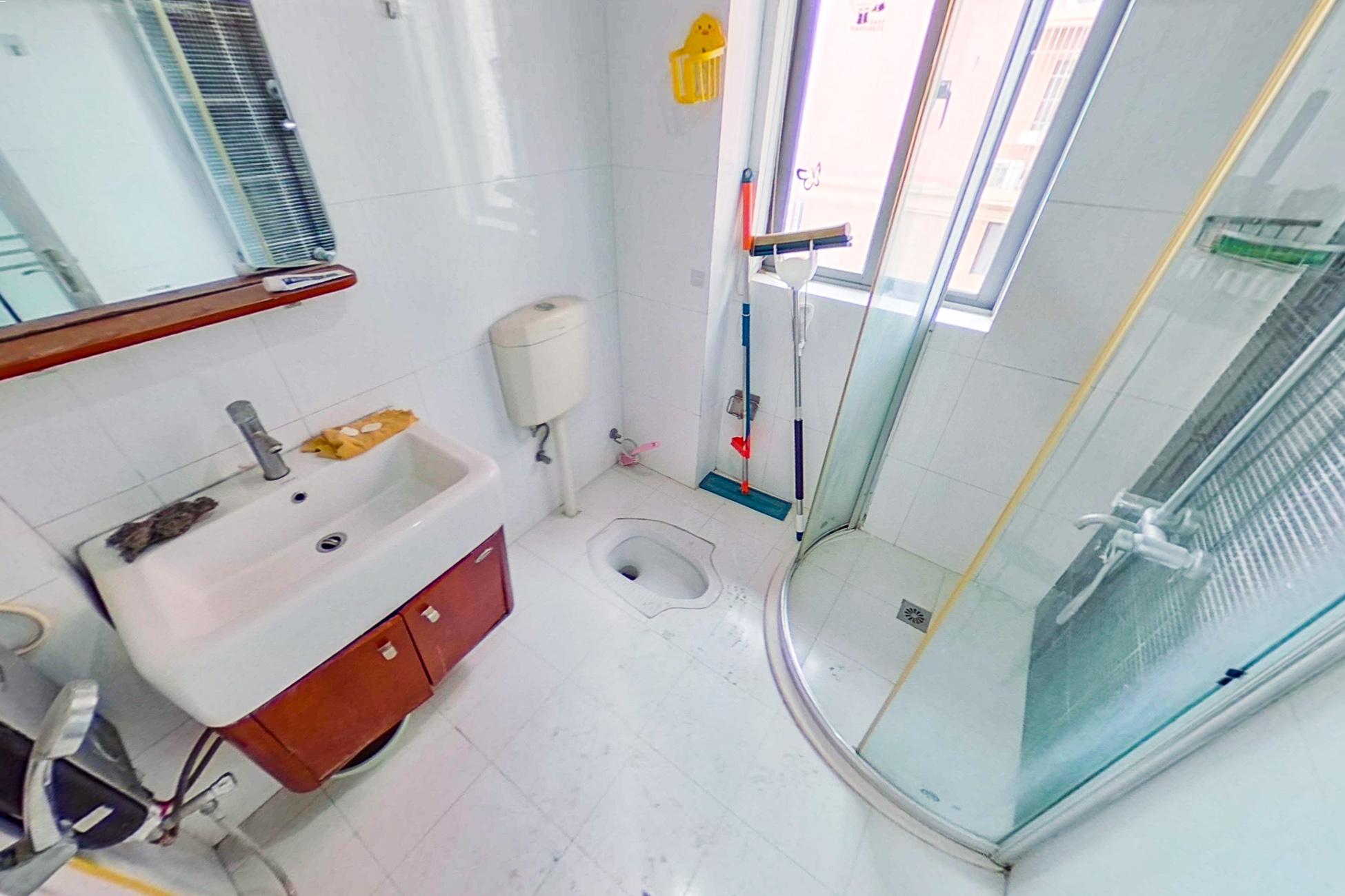 上海城小区  2室1厅1卫    65.0万卫生间