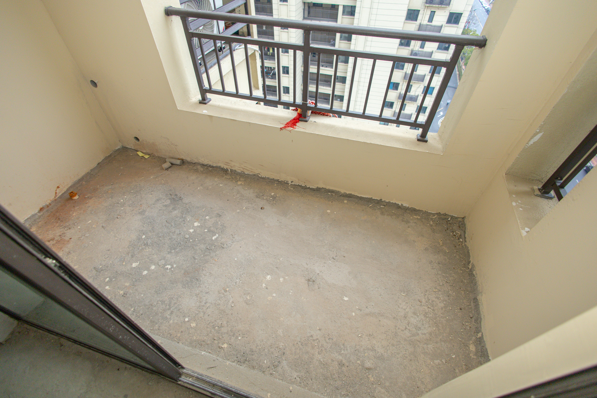 中梁星都荟 4室2厅2卫 98.78万 中梁星都荟 4室2厅2卫 98.78万阳台