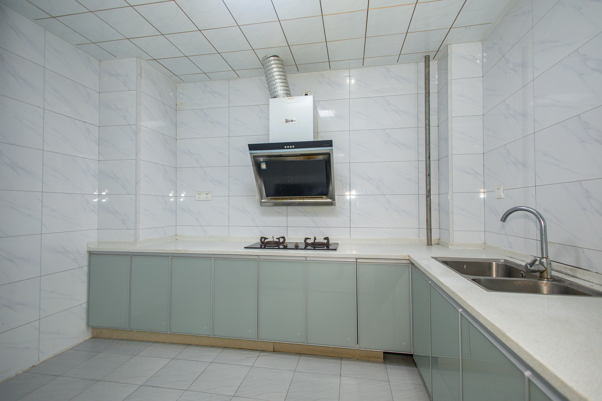 恒基凯旋门一二期  3室2厅2卫    128.8万 恒基凯旋门一二期  3室2厅2卫    128.8万厨房