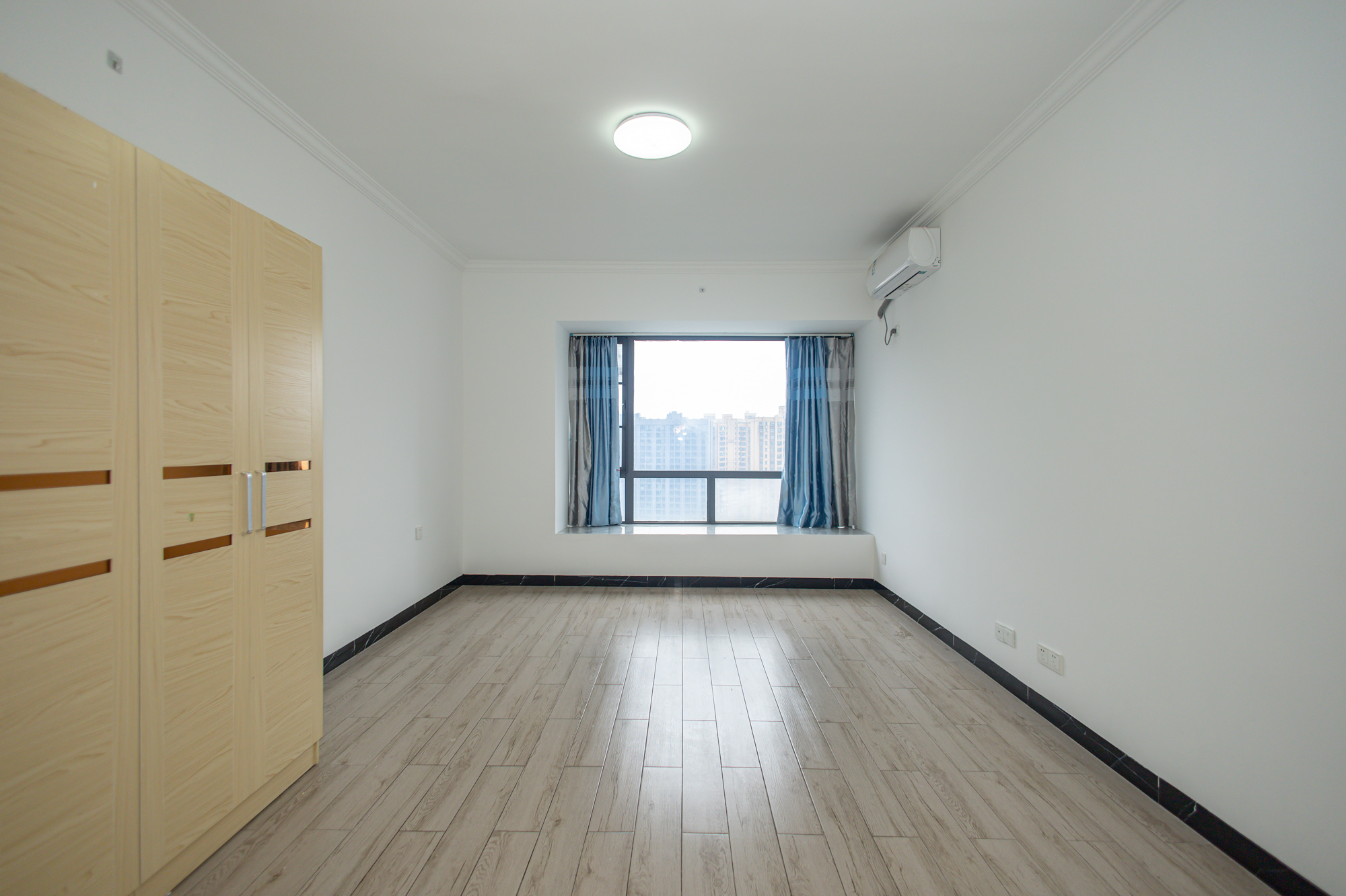 恒基凯旋门一二期  3室2厅2卫    128.8万 恒基凯旋门一二期  3室2厅2卫    128.8万卧室