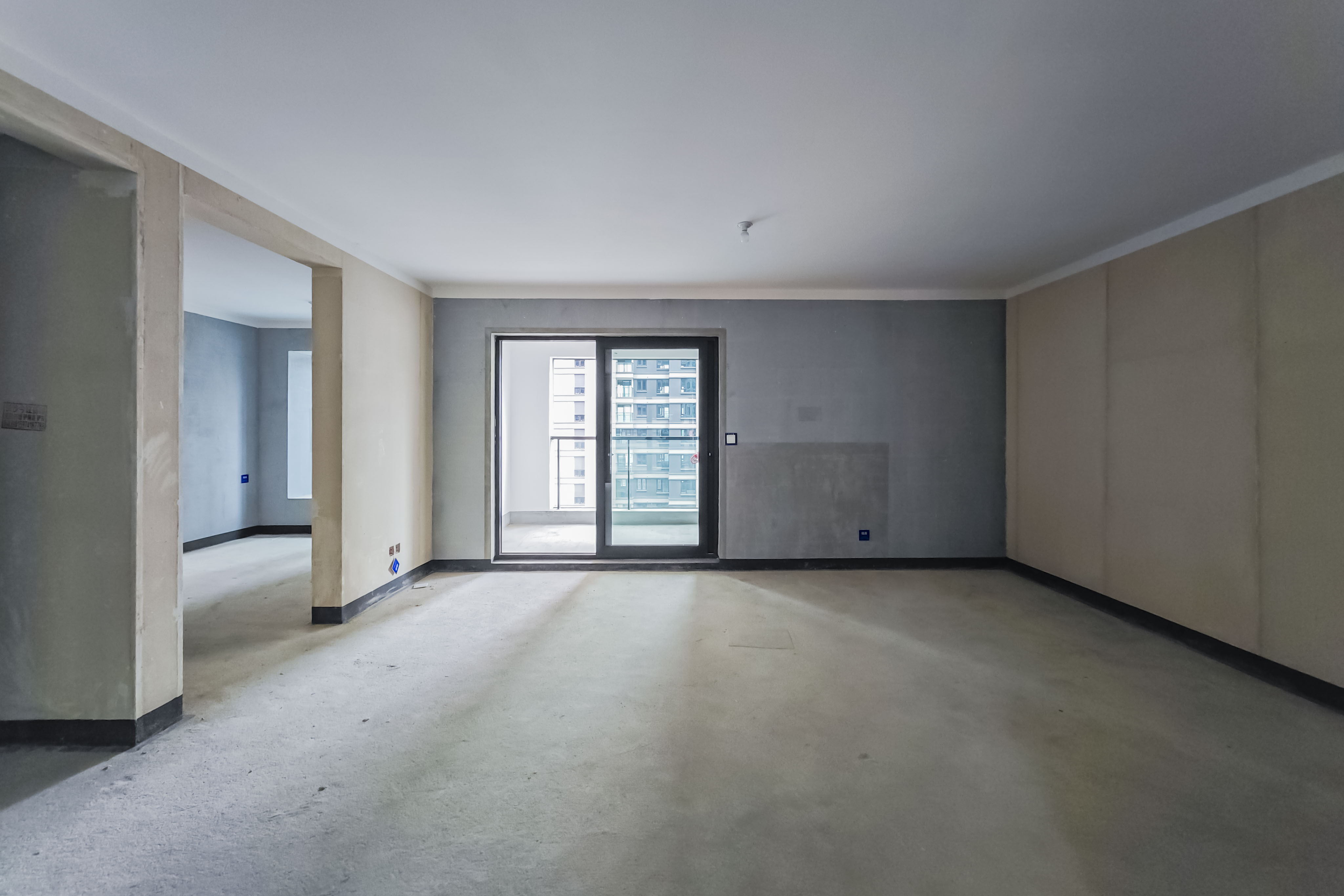 建发玖洲观澜  5室2厅2卫   280.00万其他
