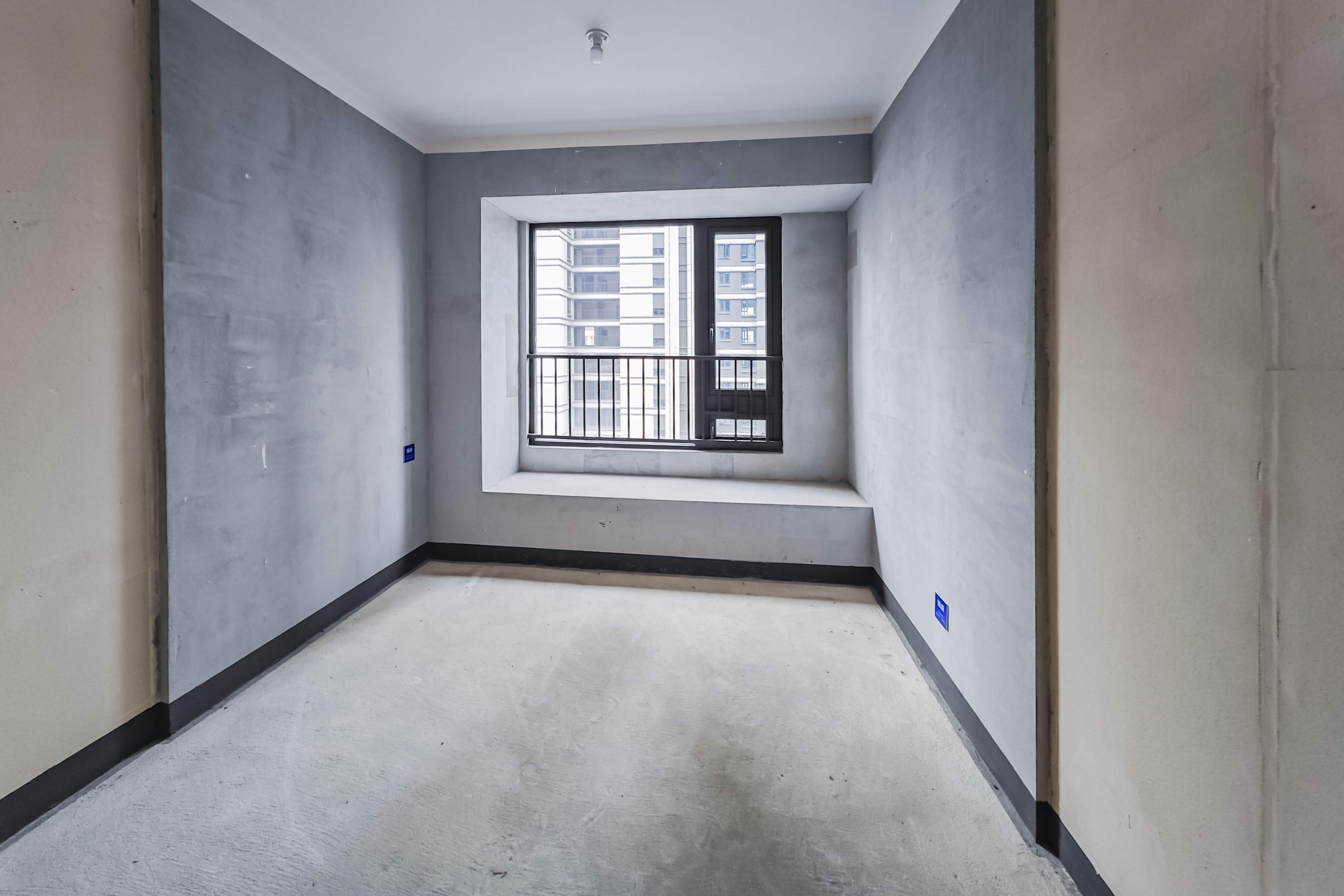 建发玖洲观澜  5室2厅2卫   280.00万其他