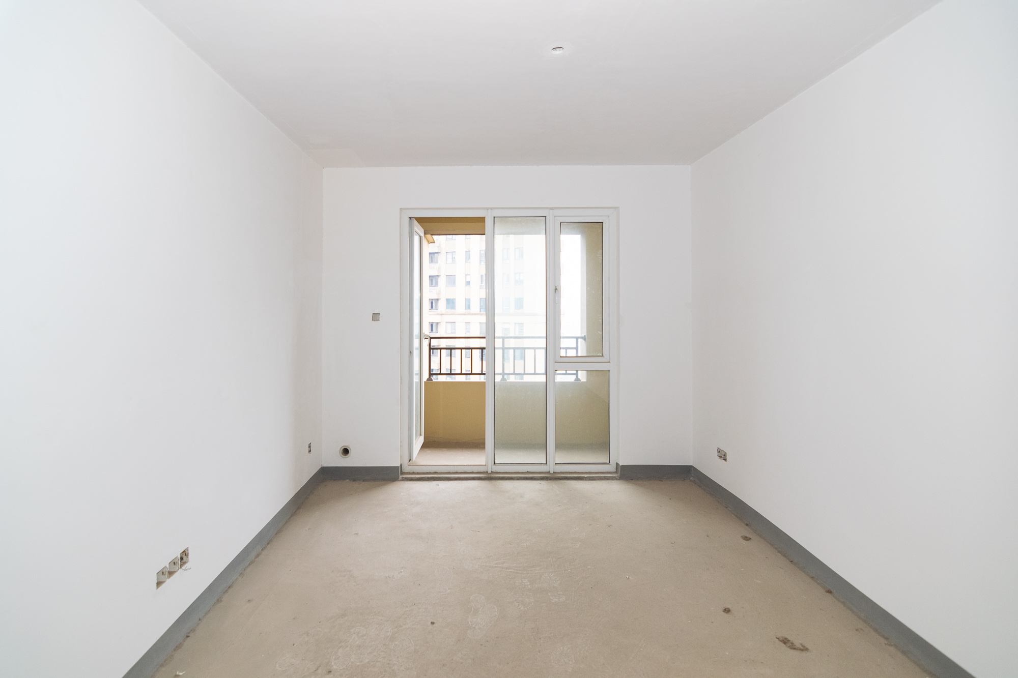 金地三千府(金地湖山樾、金地自在城) 2室2厅1卫 40.0万 金地三千府(金地湖山樾、金地自在城) 2室2厅1卫 40.0万客厅