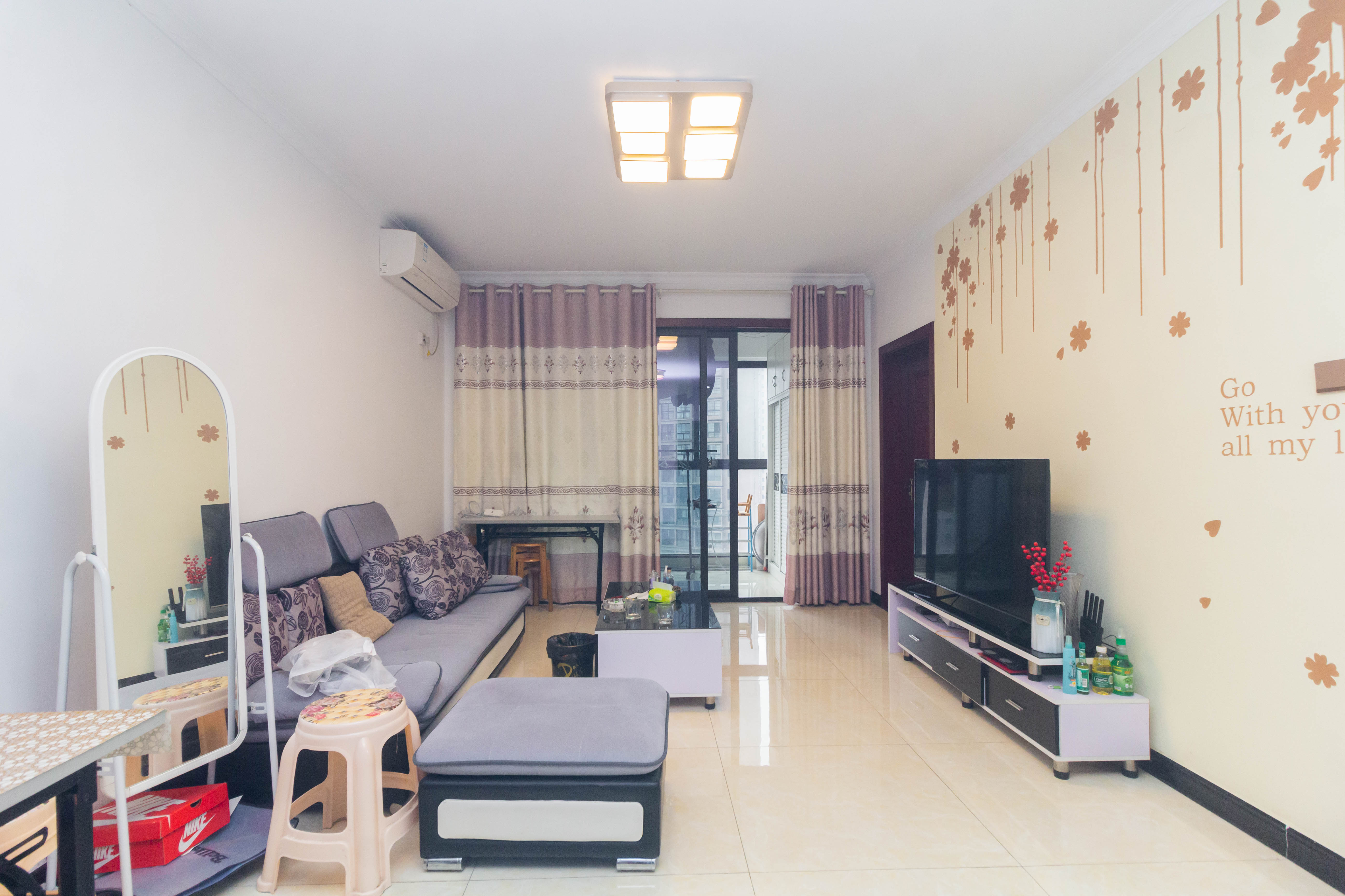 康桥长郡  3室2厅1卫    69.8万 康桥长郡  3室2厅1卫    69.8万客厅