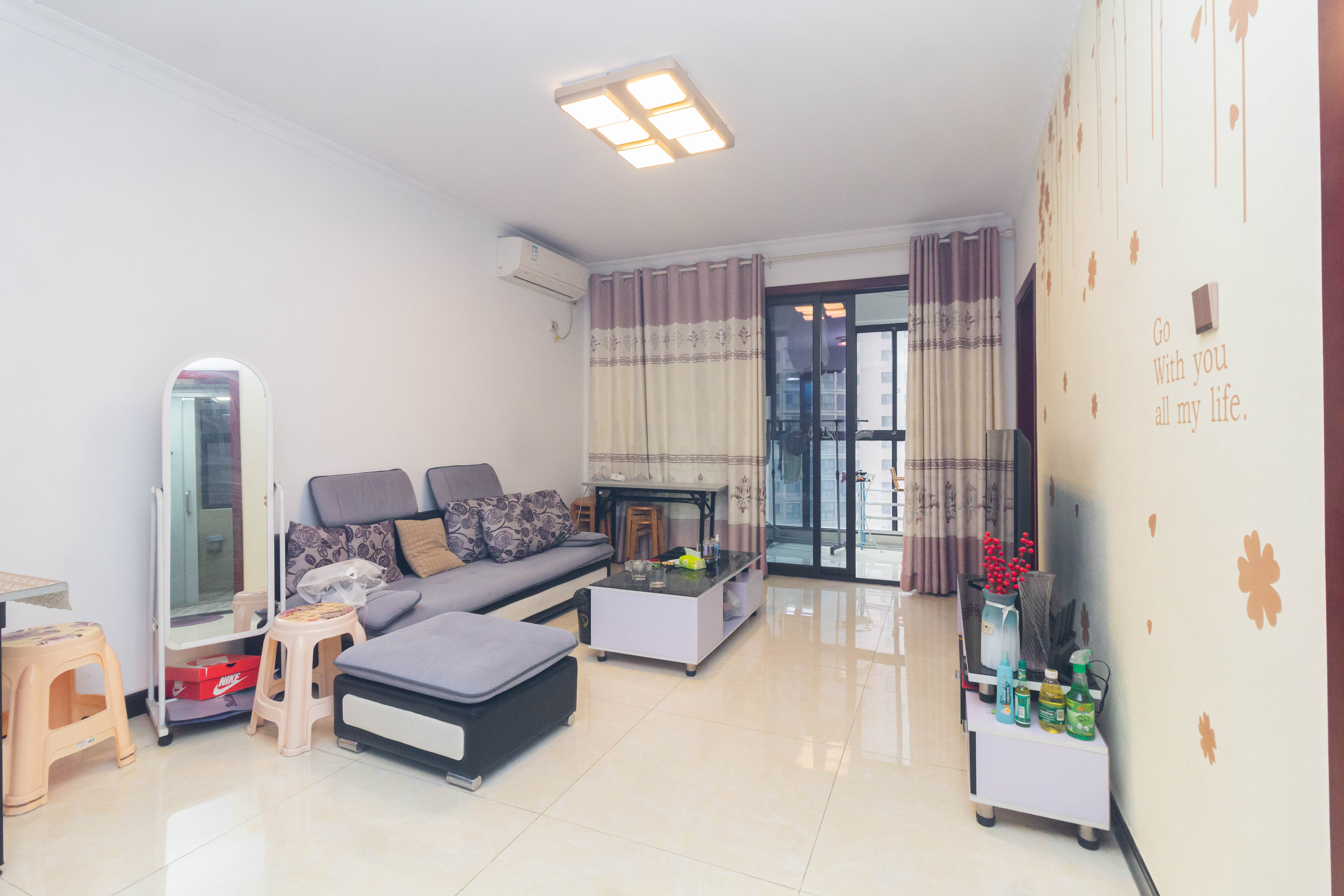 康桥长郡  3室2厅1卫    69.8万 康桥长郡  3室2厅1卫    69.8万客厅