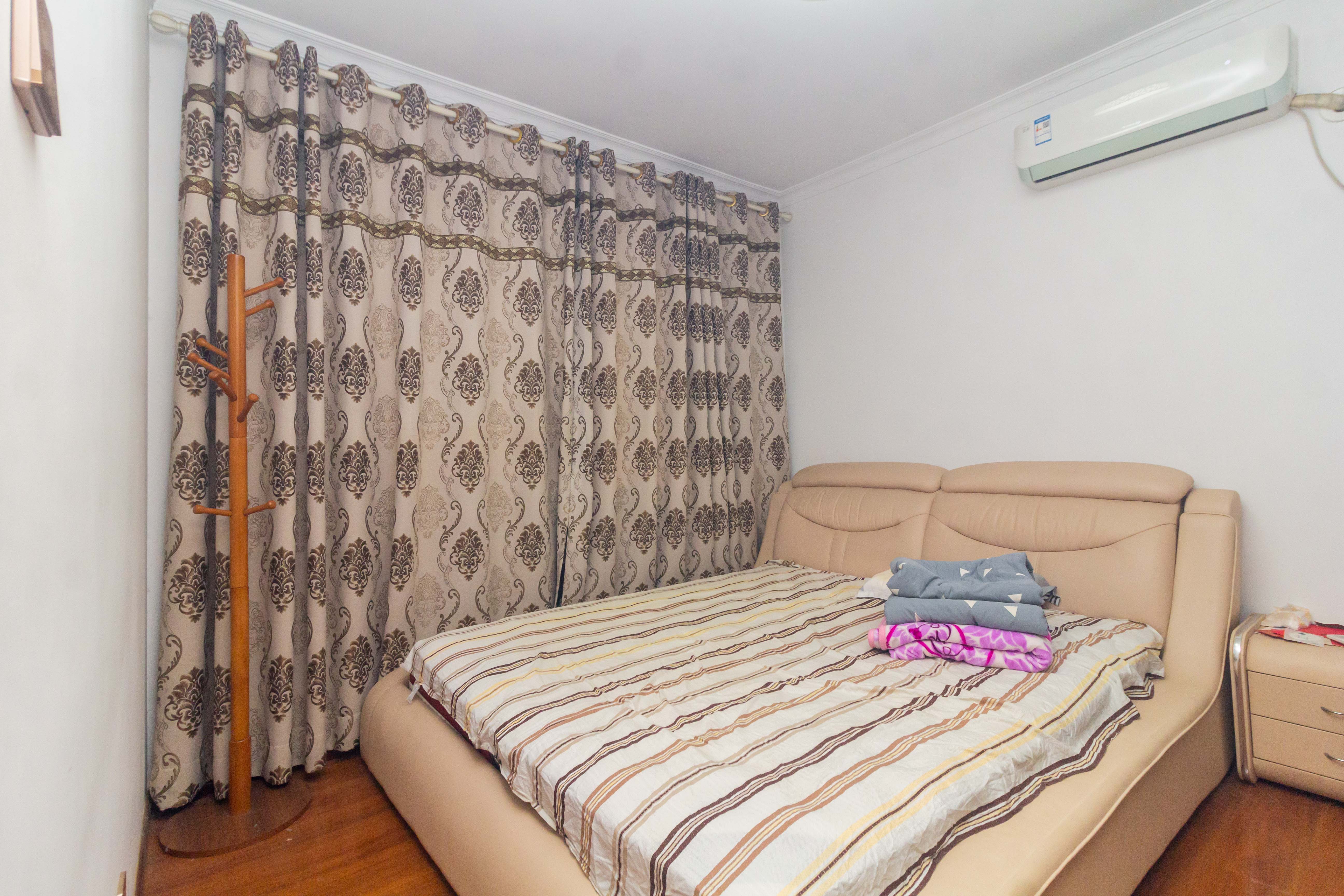 康桥长郡  3室2厅1卫    69.8万 康桥长郡  3室2厅1卫    69.8万卧室