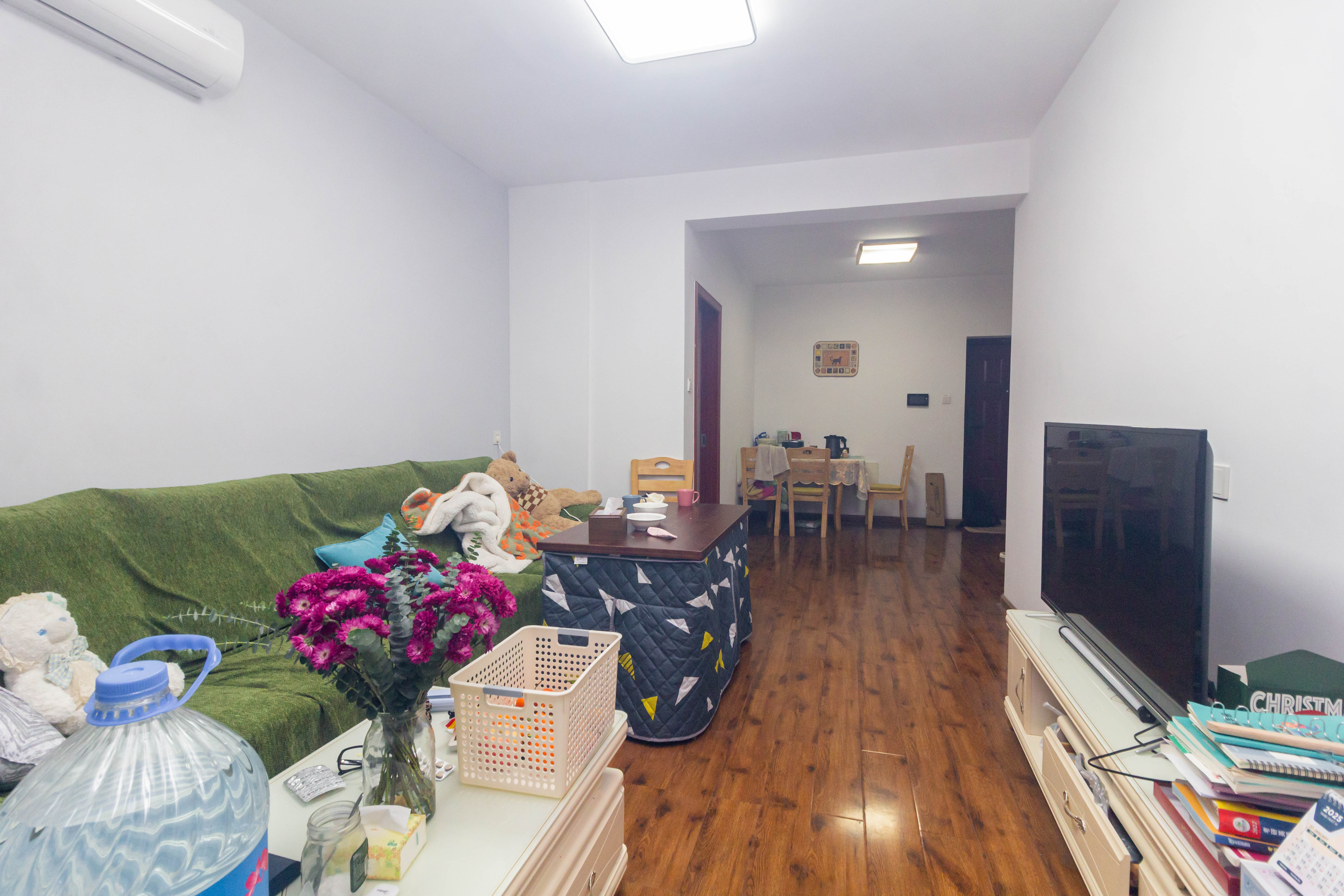 中国铁建国际城二期  2室2厅1卫    42.0万 中国铁建国际城二期  2室2厅1卫    42.0万客厅