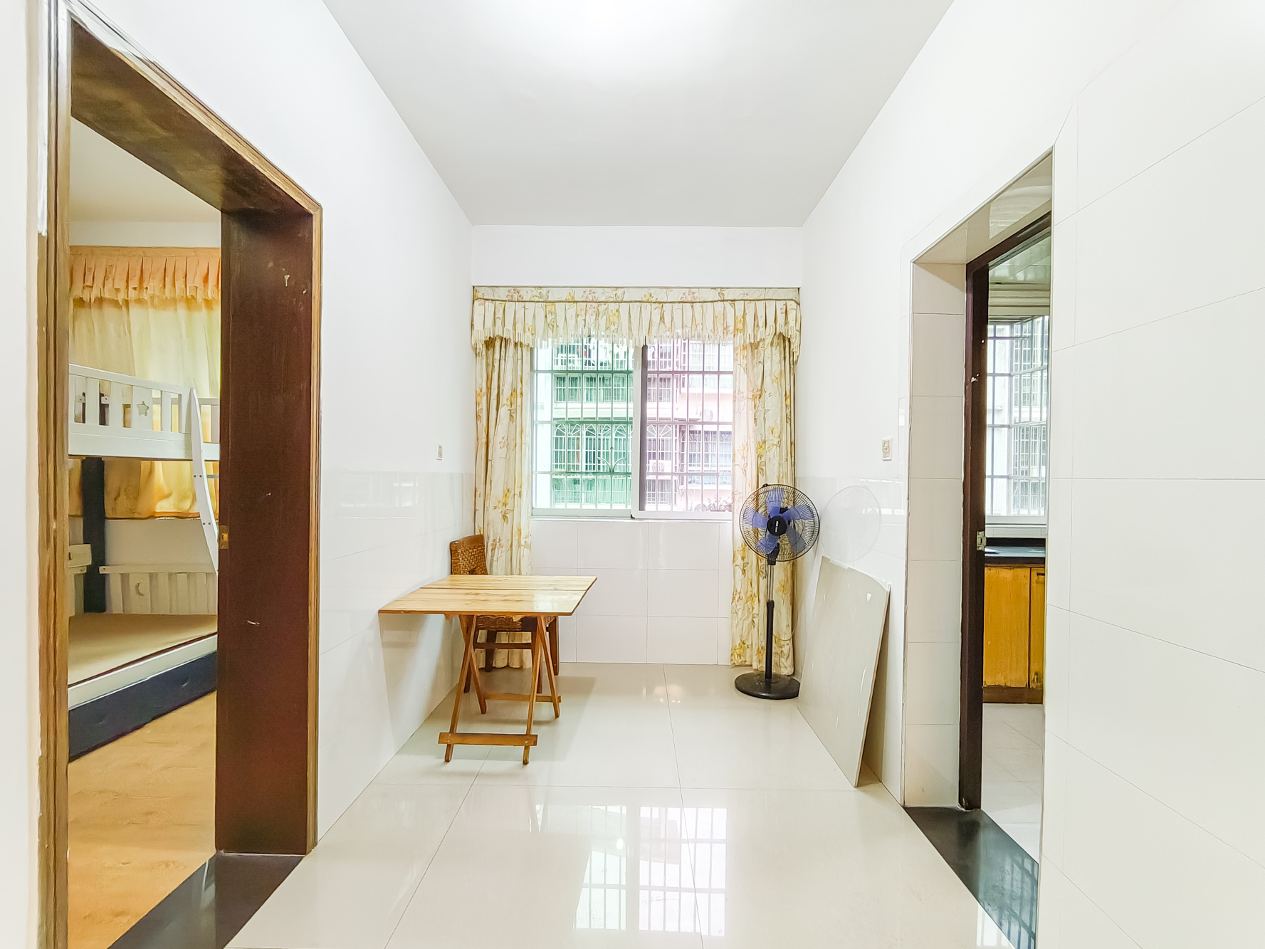 中南汽车世界  3室2厅2卫    41.8万 中南汽车世界  3室2厅2卫    41.8万其他