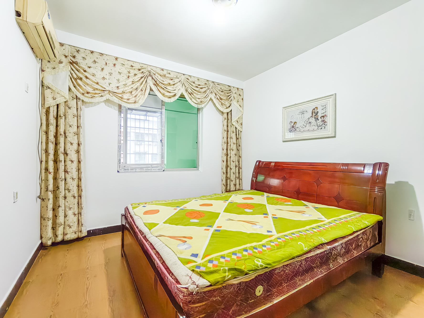 中南汽车世界  3室2厅2卫    41.8万 中南汽车世界  3室2厅2卫    41.8万卧室