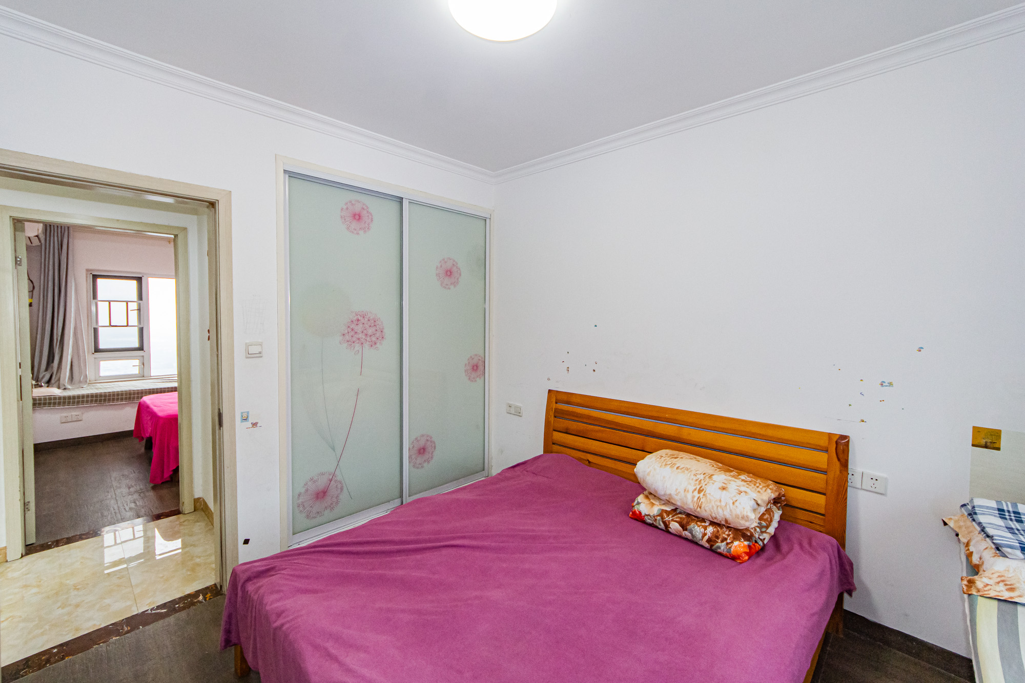 万国城(当代满庭春MOMA)三期  3室2厅1卫    78.0万 万国城(当代满庭春MOMA)三期  3室2厅1卫    78.0万卧室