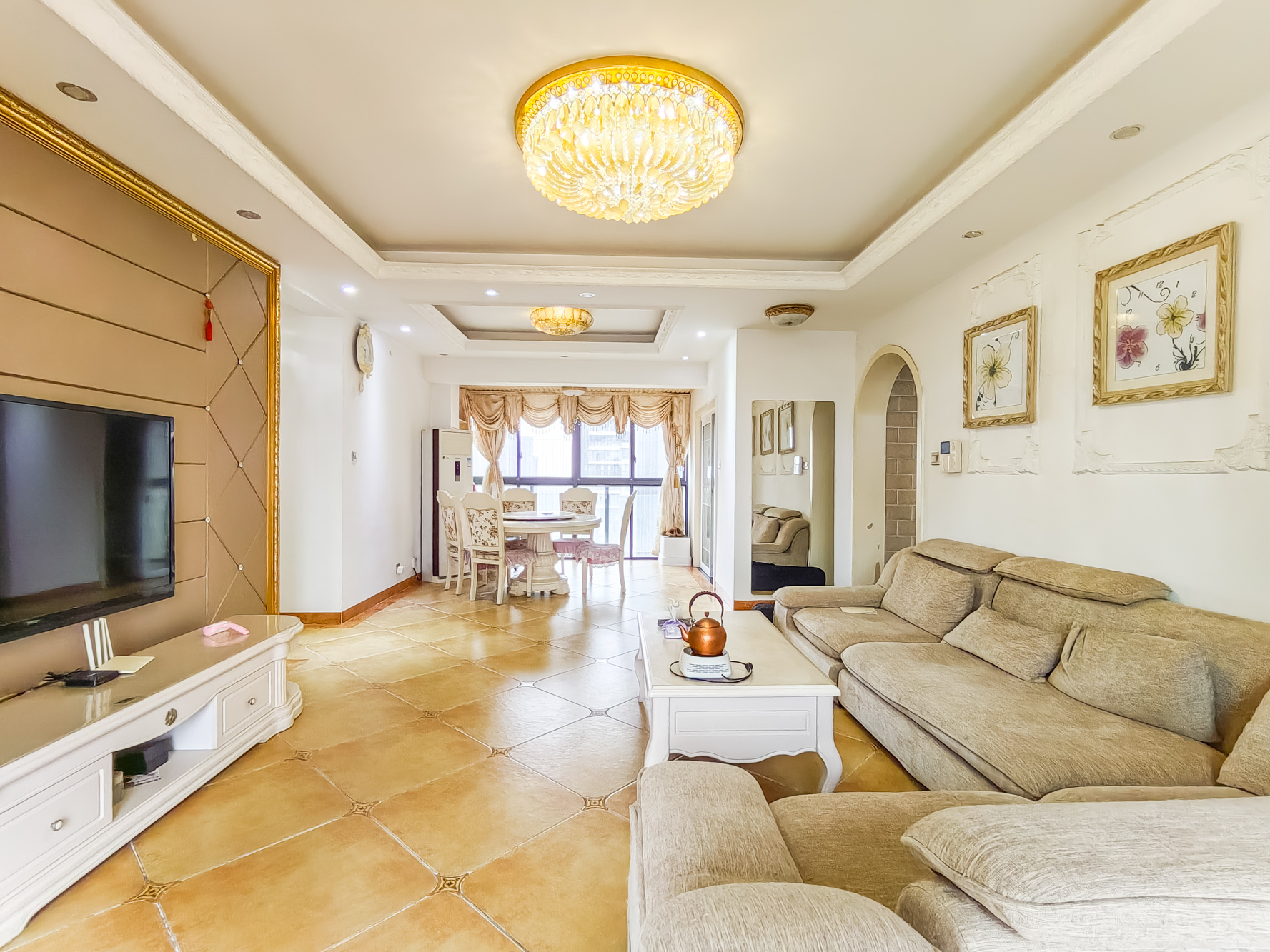 恒基凯旋门一二期 3室2厅2卫 109.0万 恒基凯旋门一二期 3室2厅2卫 109.0万客厅