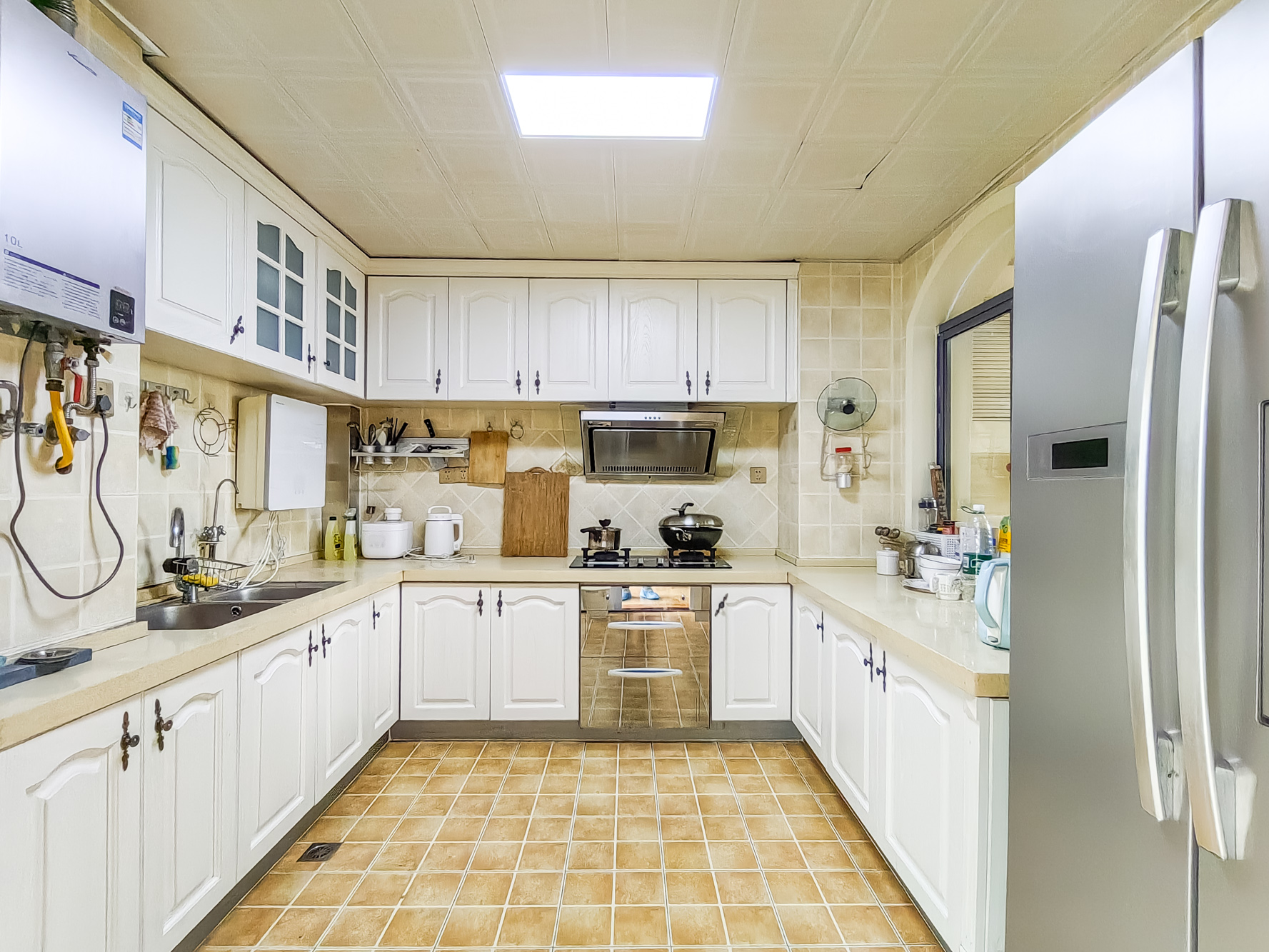 恒基凯旋门一二期  3室2厅2卫    109.0万厨房